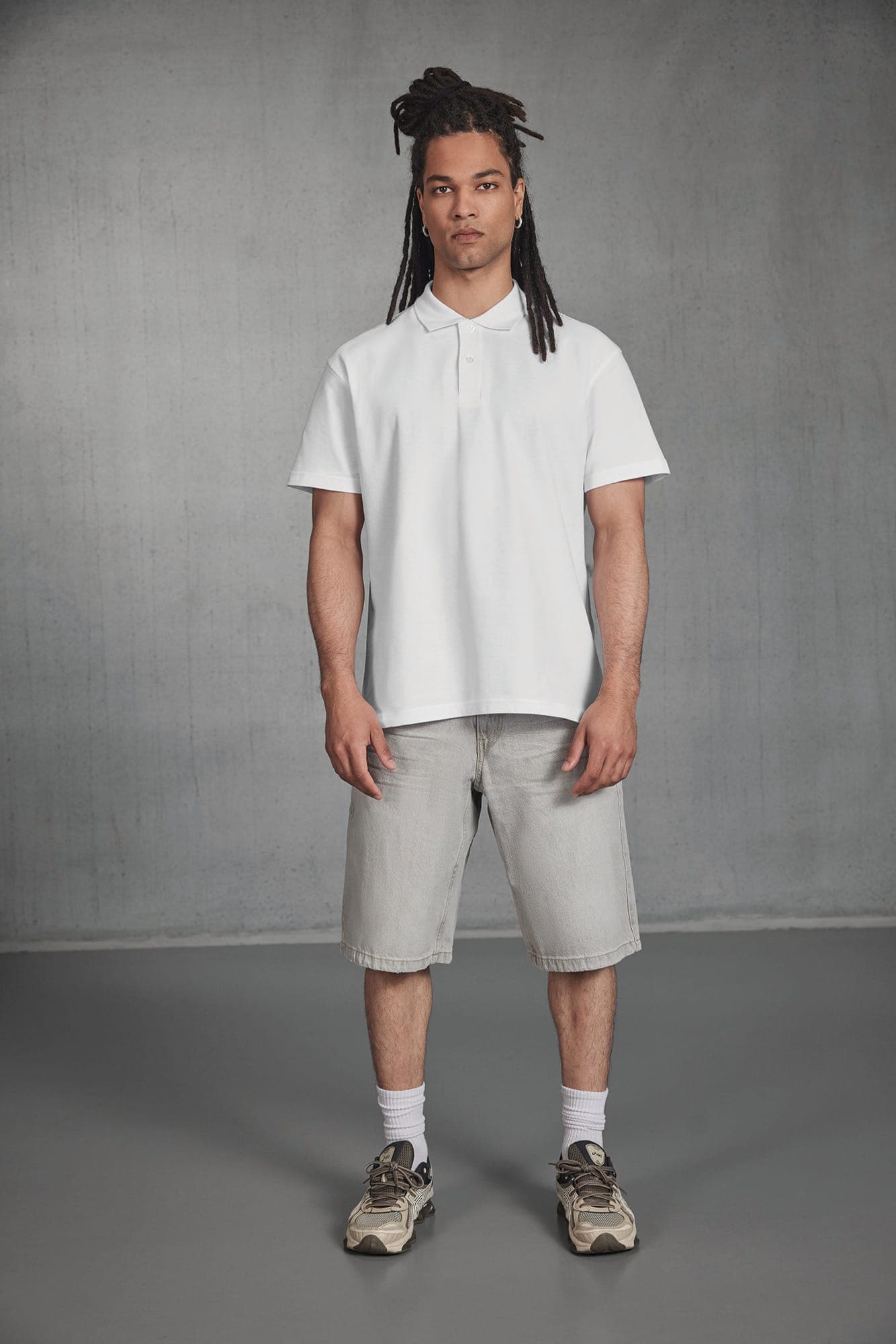 Polo homme ID.001 en situation