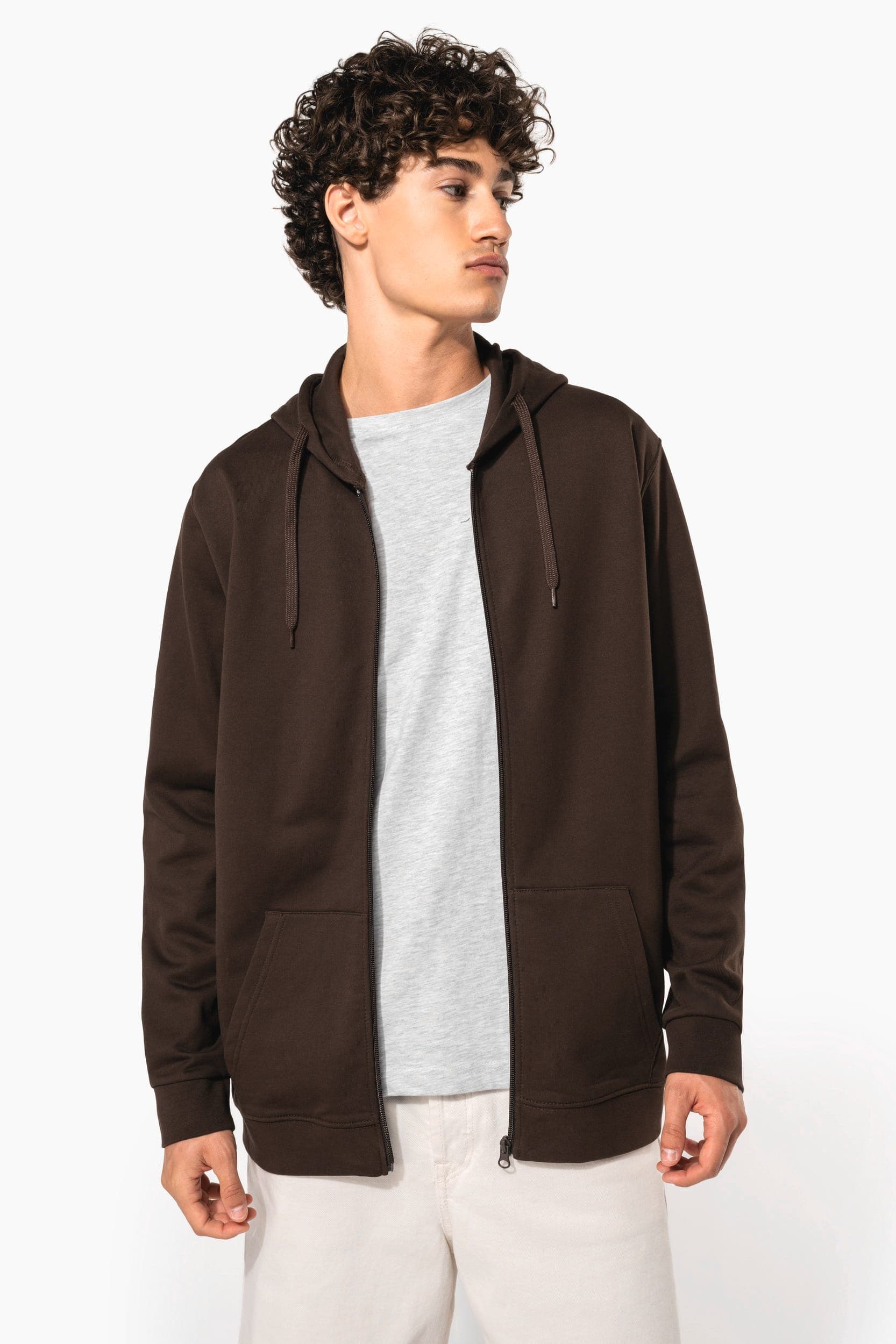 Sweat-shirt zippé capuche unisexe en situation