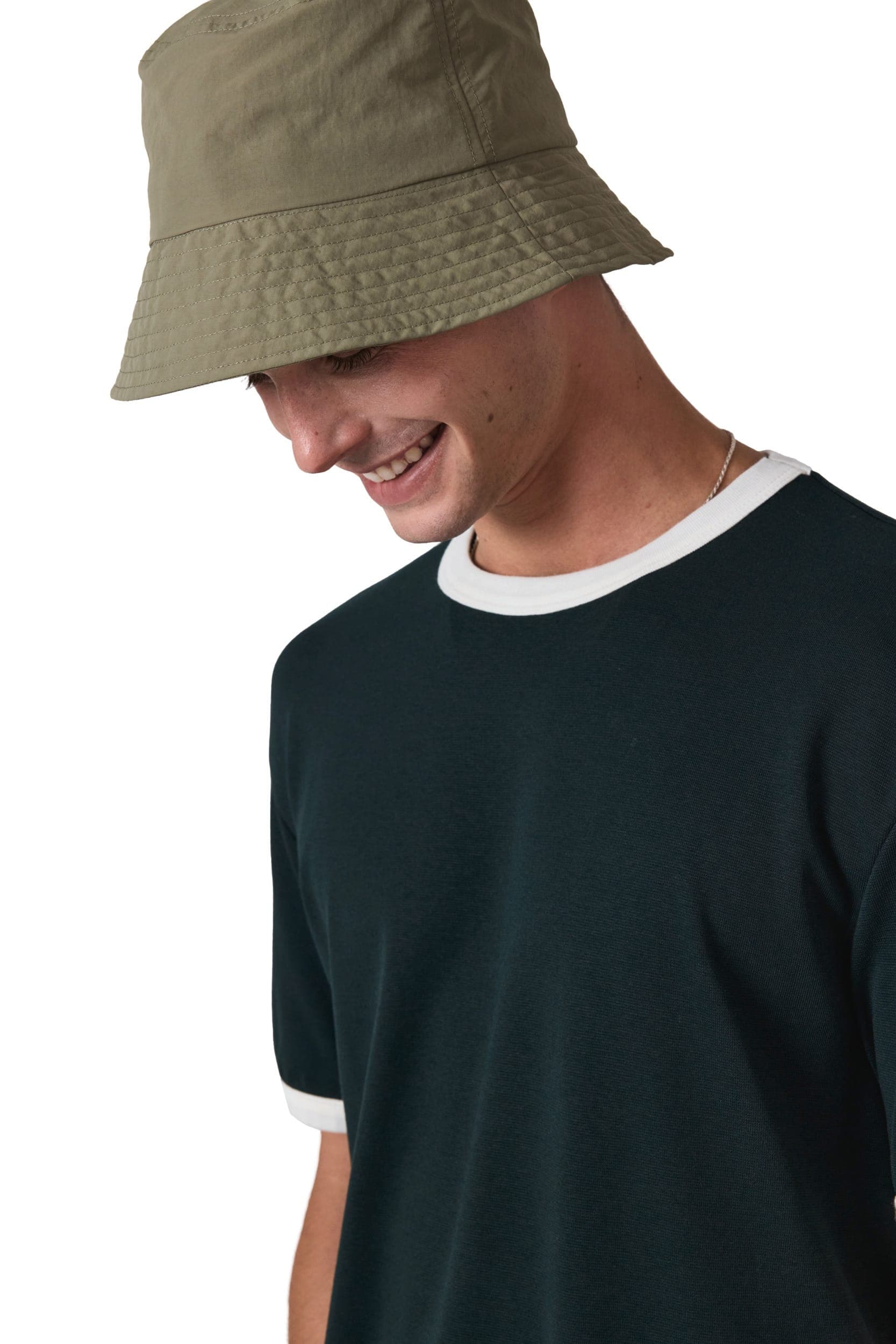 Bob en polyamide en situation