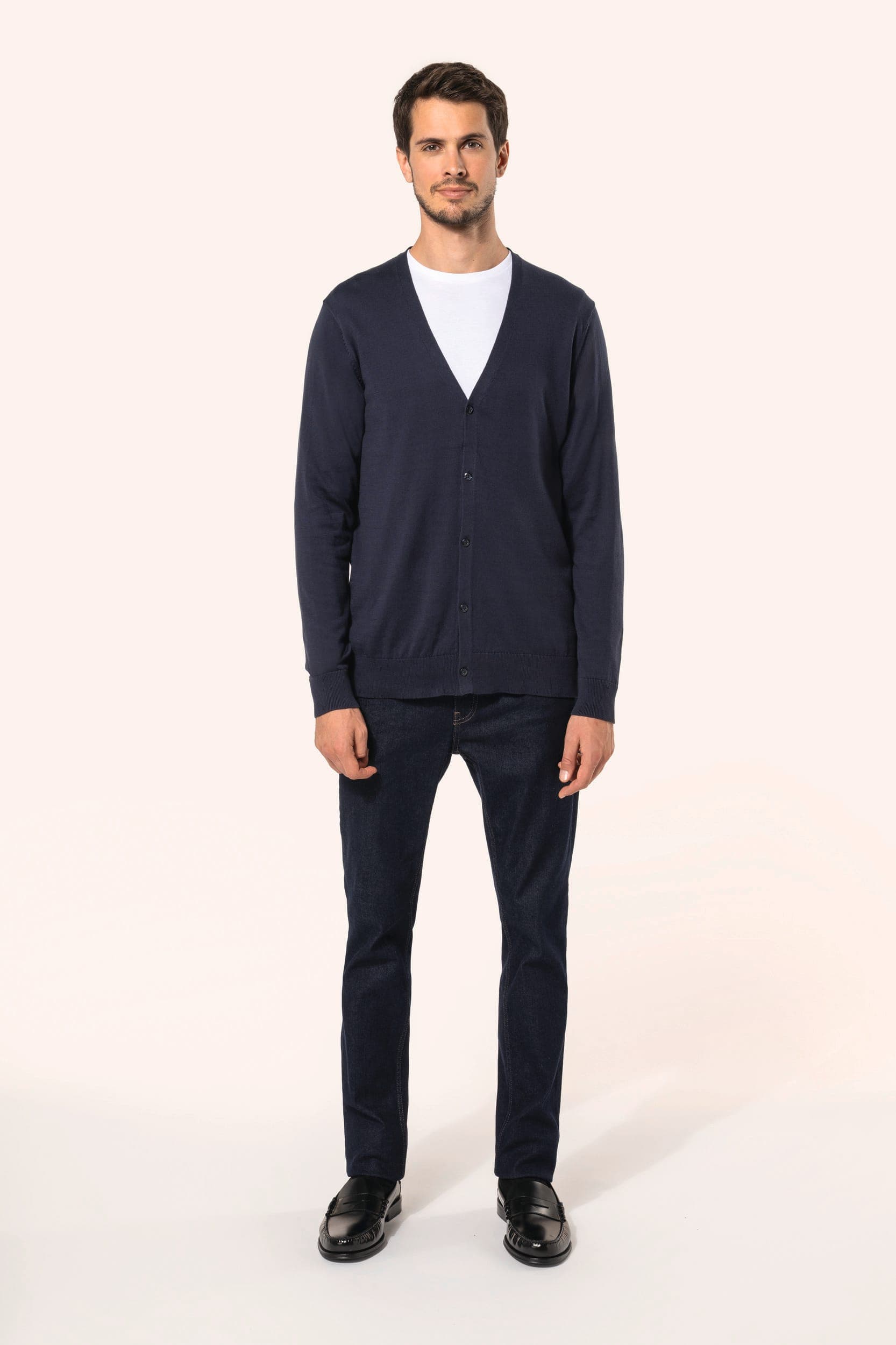 Cardigan Supima® homme en situation