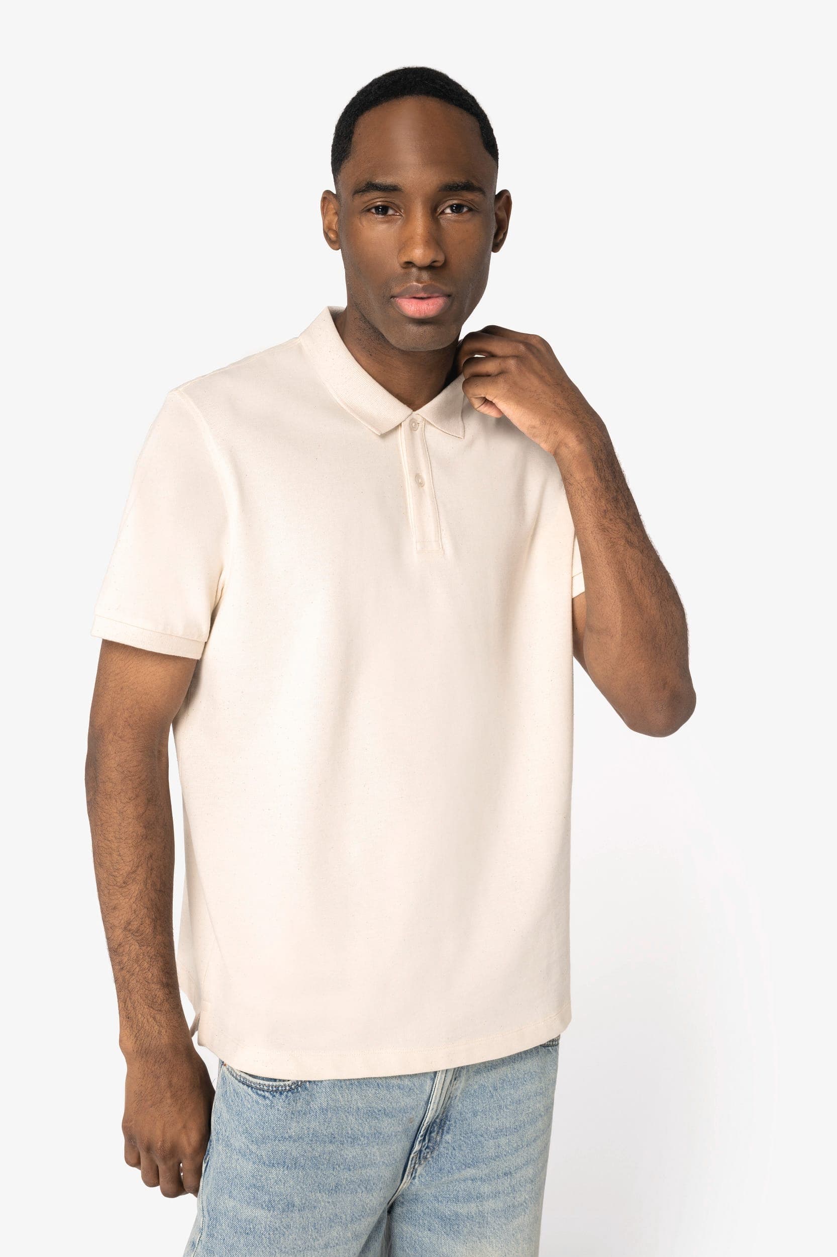 Polo écoresponsable maille piquée homme en situation