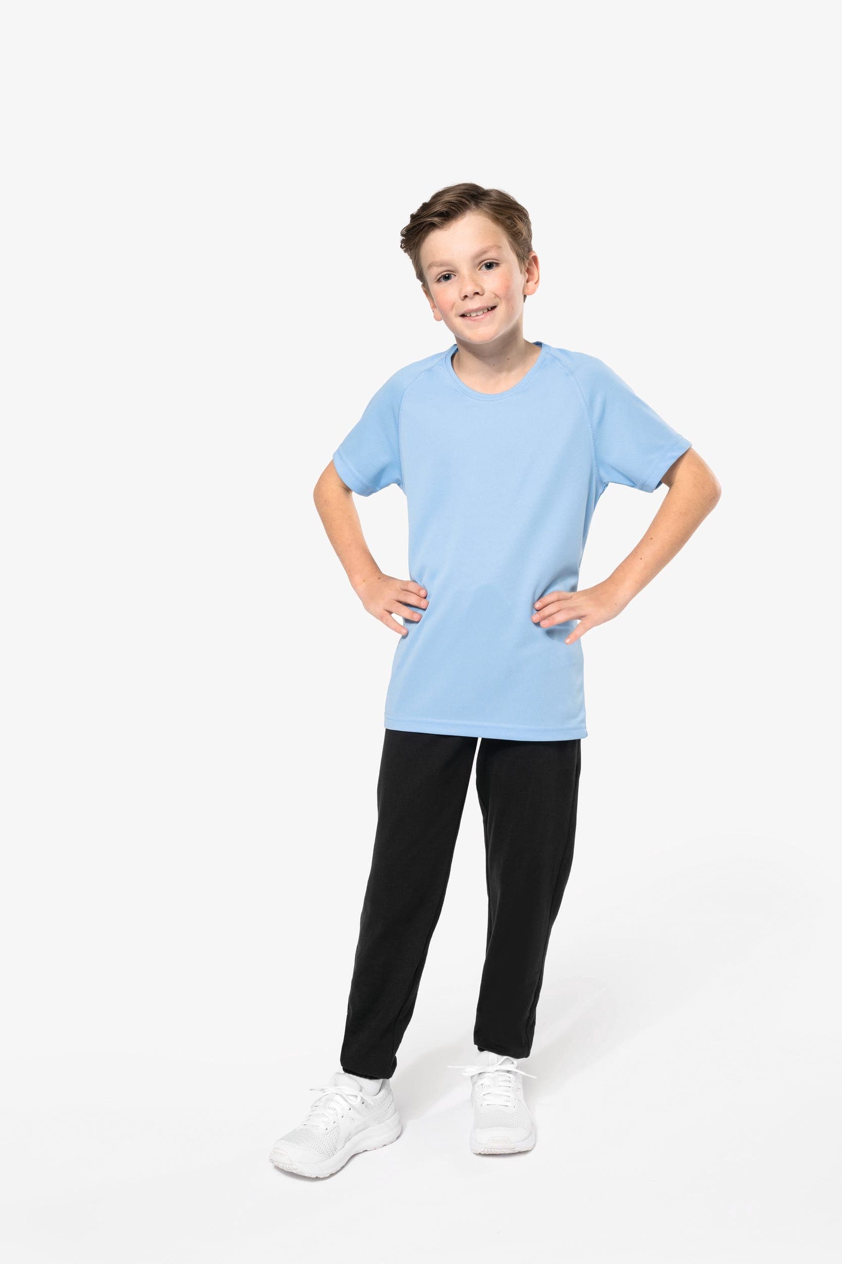 Pantalon de jogging en coton léger enfant en situation