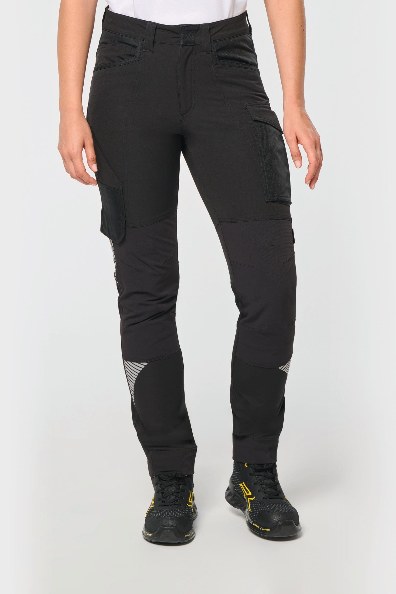 Pantalon stretch recyclé multipoches unisexe en situation