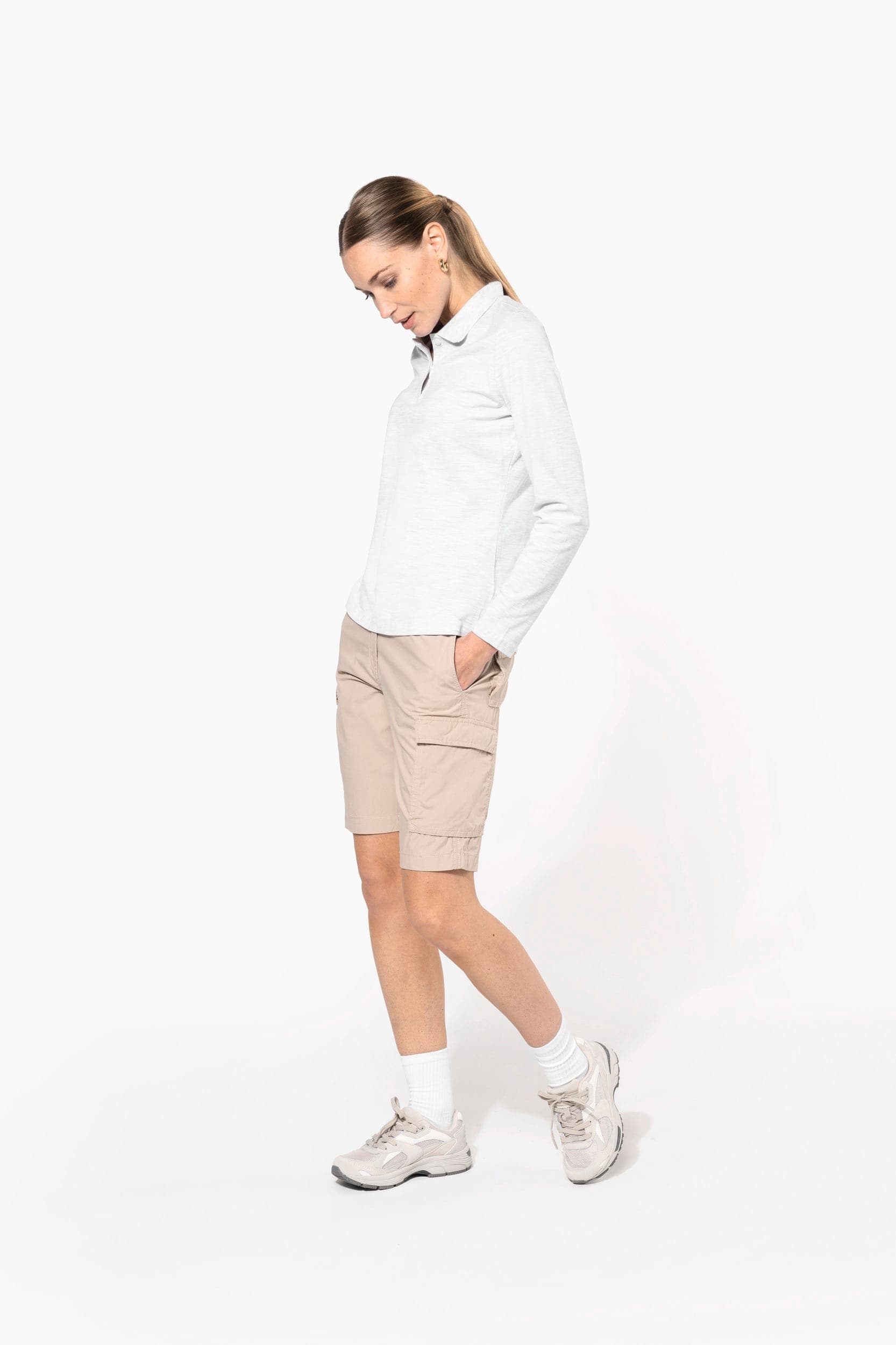 Bermuda léger multipoches femme en situation