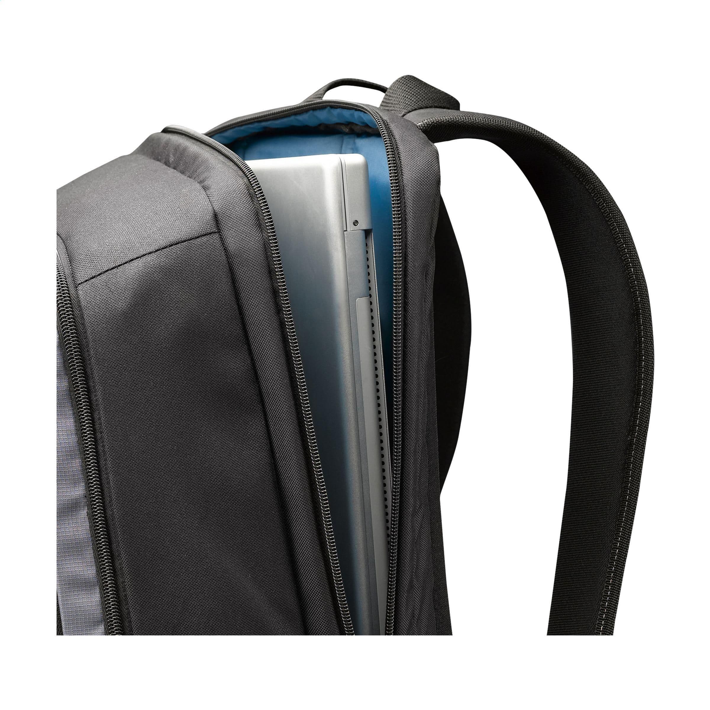 Sac à dos pour ordinateur portable Case Logic 17p en situation