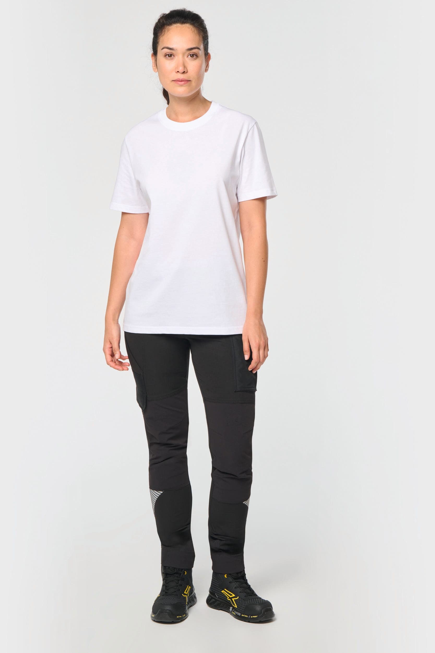 Pantalon stretch recyclé multipoches unisexe en situation
