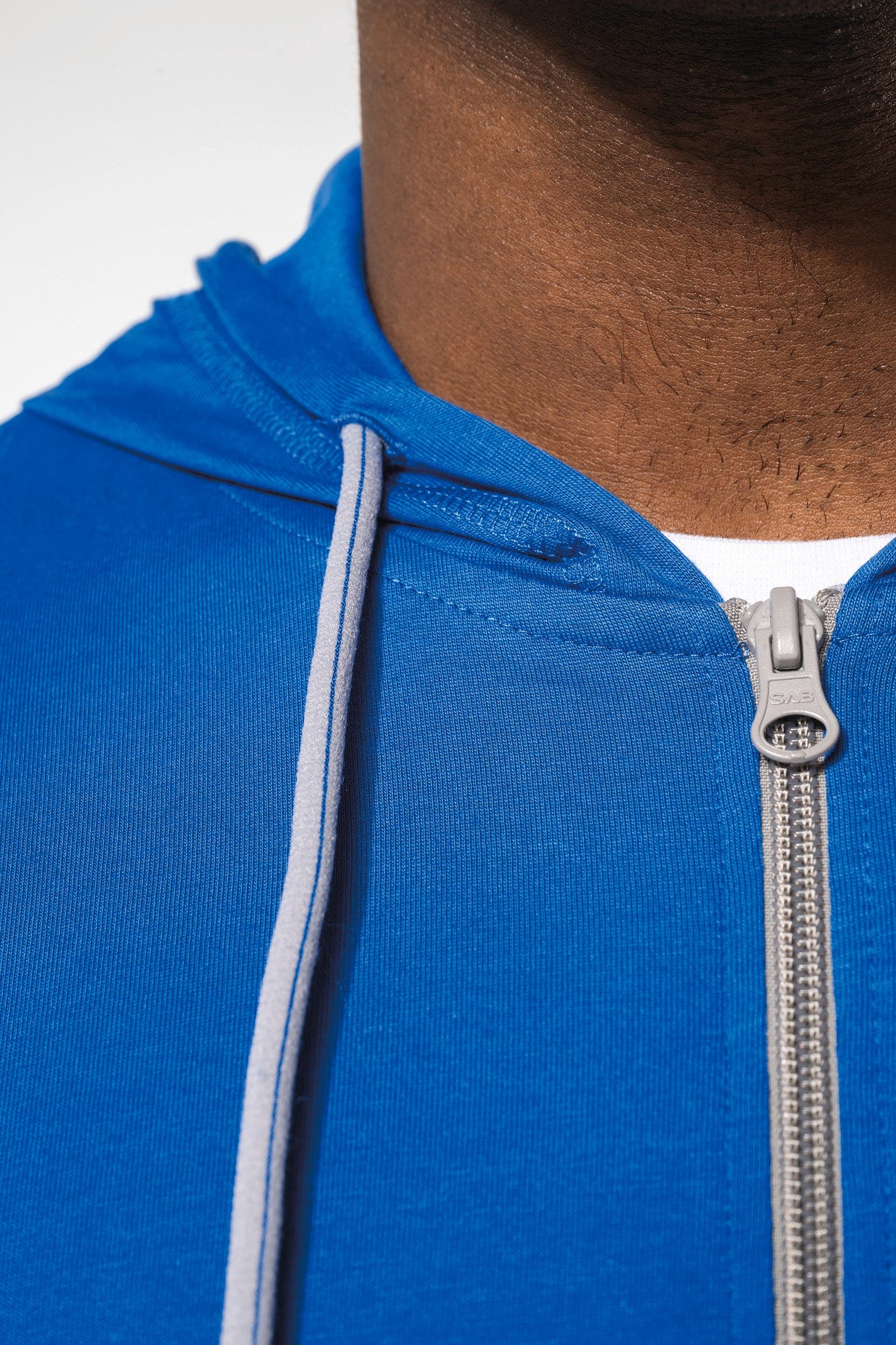 Veste coton légère à capuche en situation