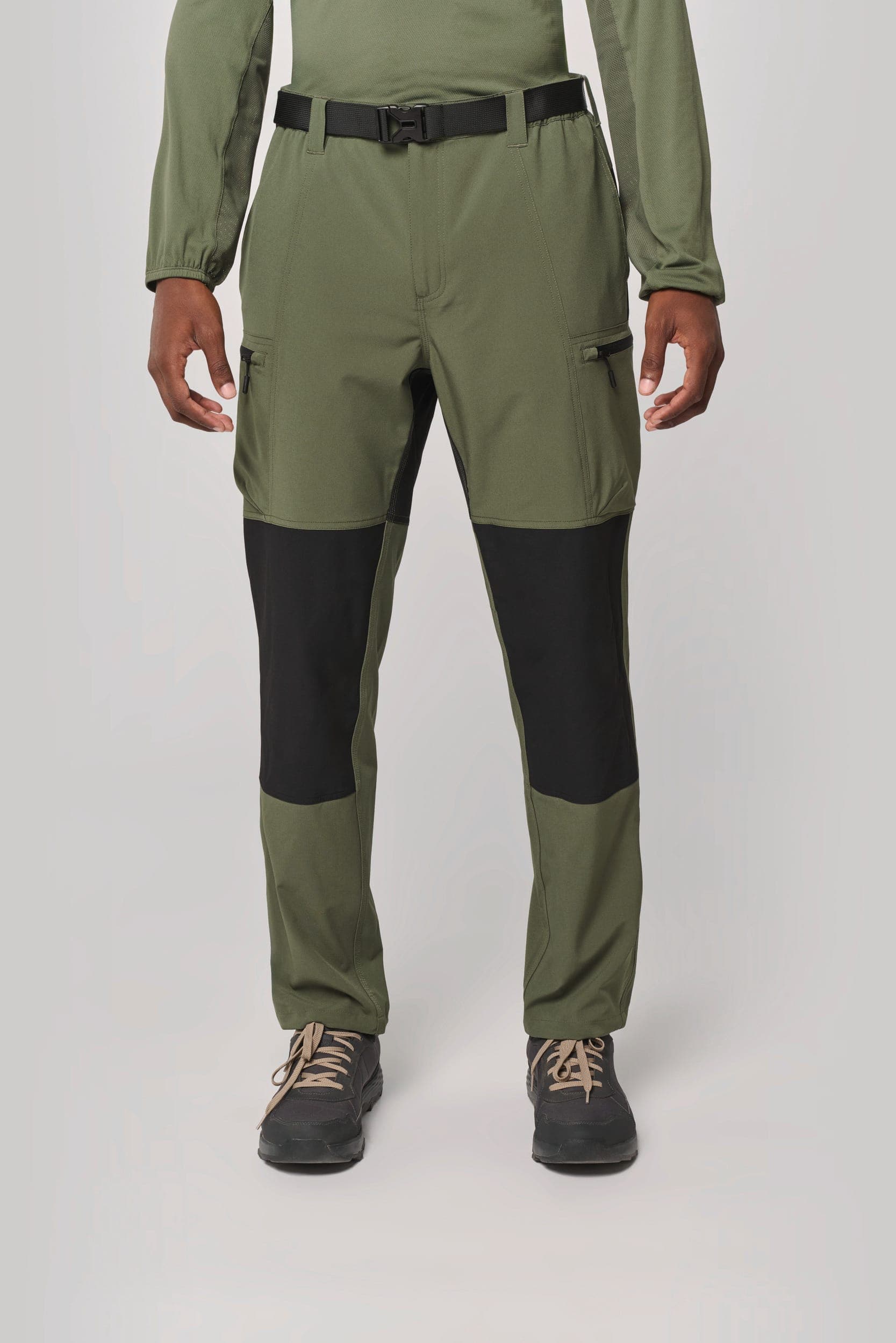 Pantalon outdoor unisexe en situation