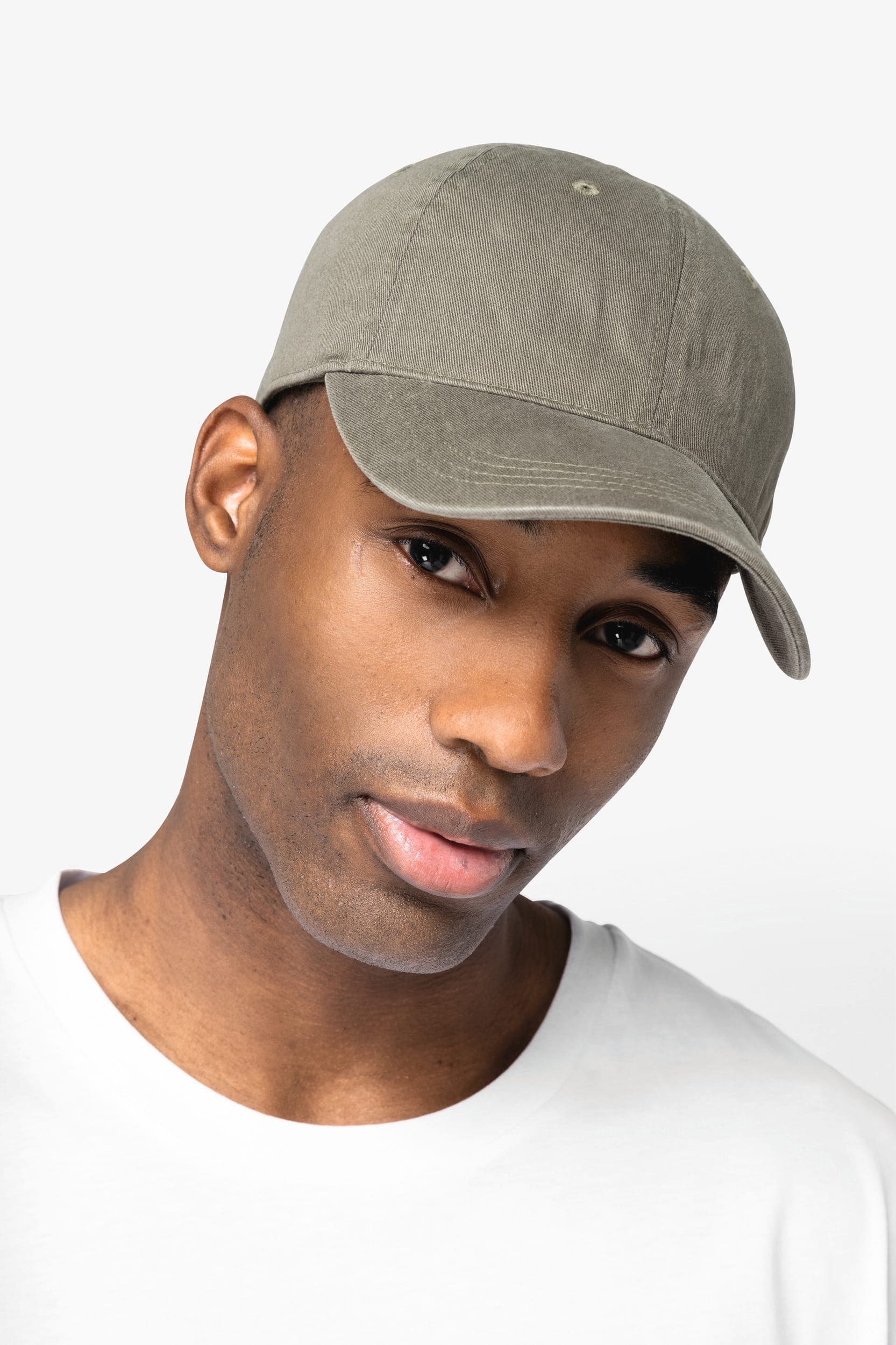 Casquette écoresponsable délavée unisexe en situation