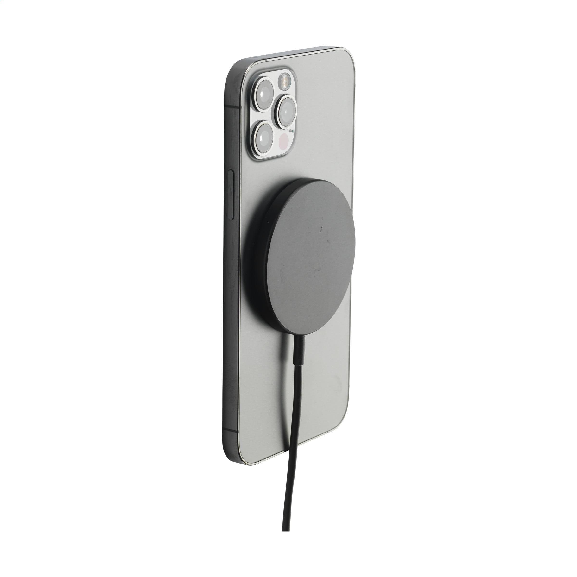 Chargeur sans fil Force MagSafe 10W RCS recyclé en situation