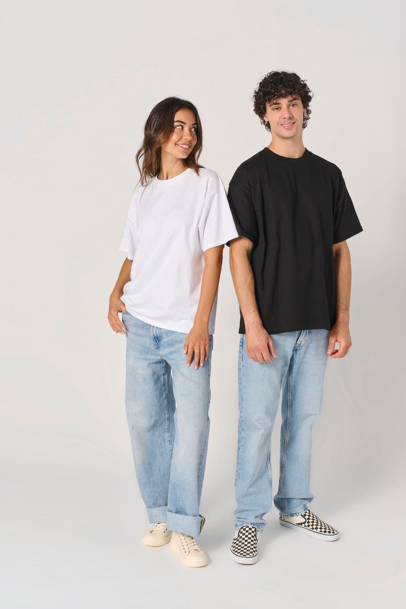 T-shirt oversize unisexe en situation