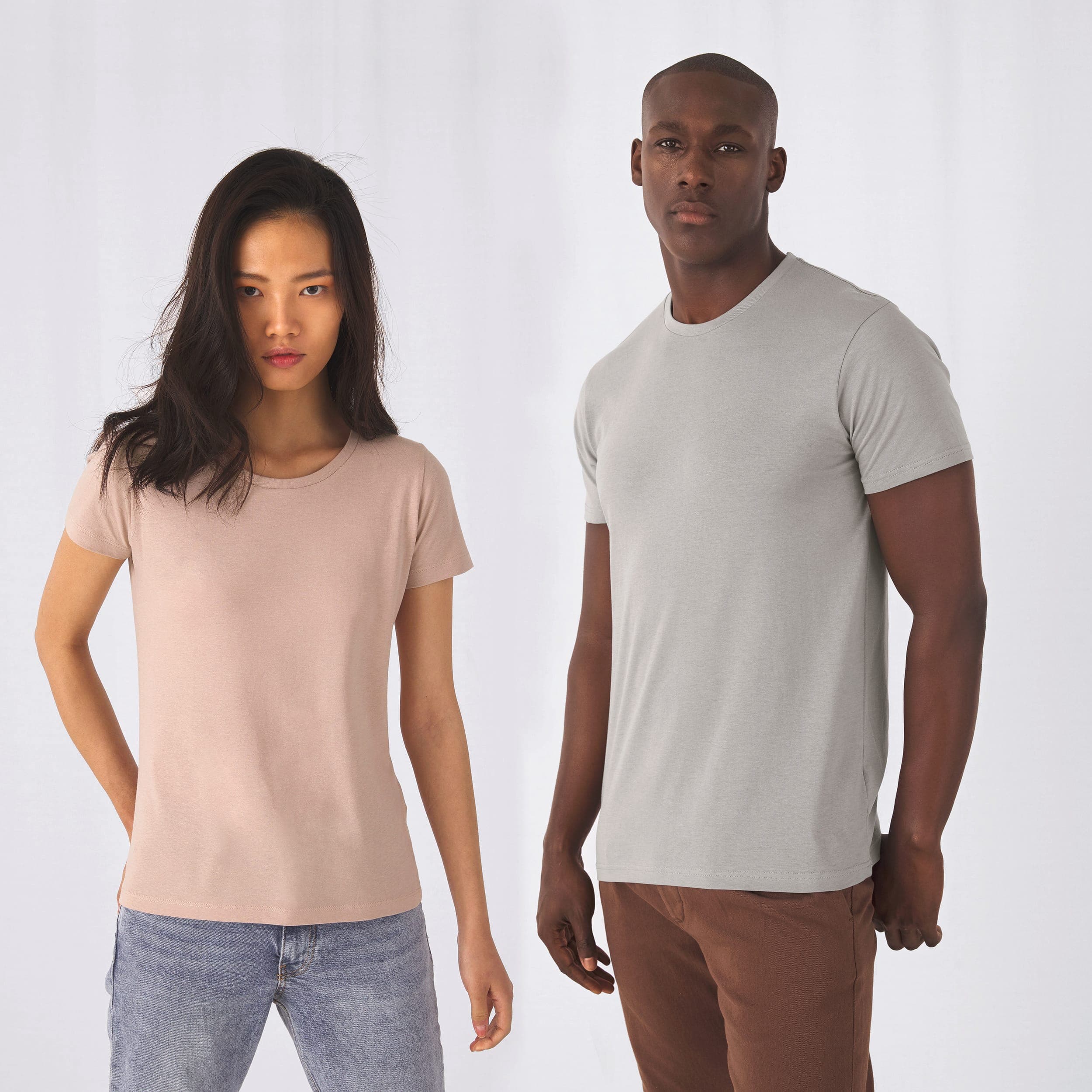 T-shirt Organic Inspire col rond Homme en situation