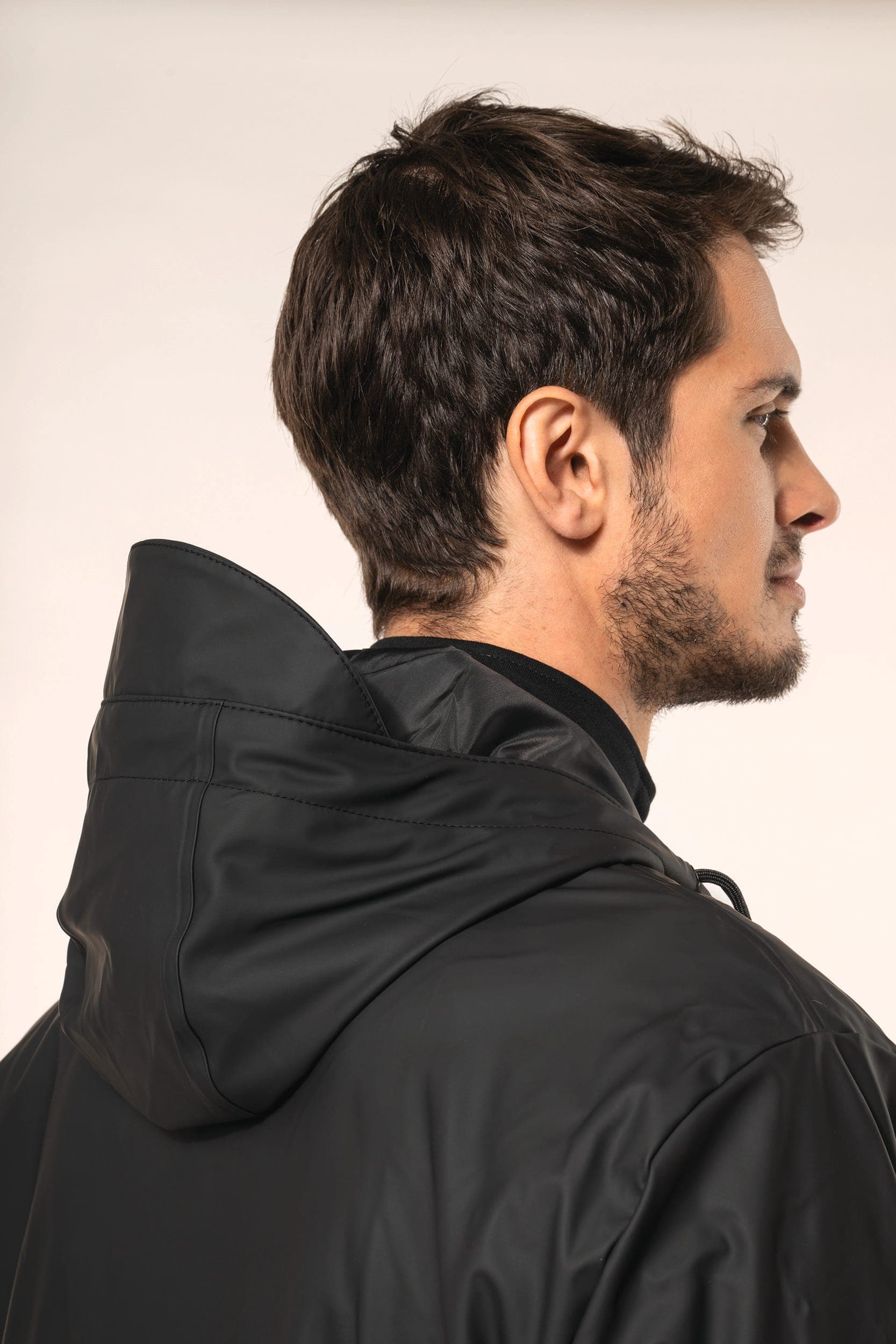 Veste de pluie unisexe en situation