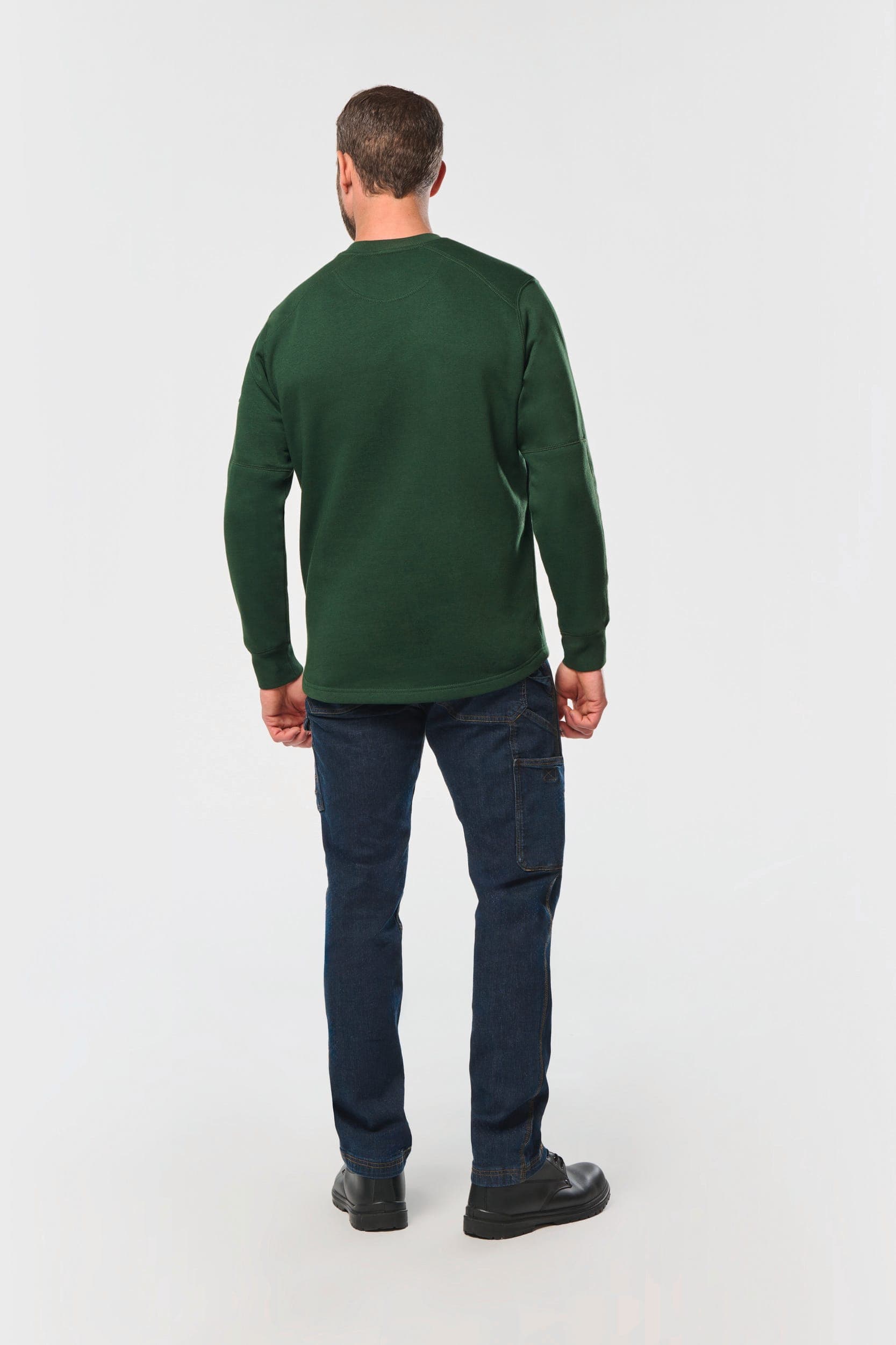 Pantalon Denim multipoches homme en situation