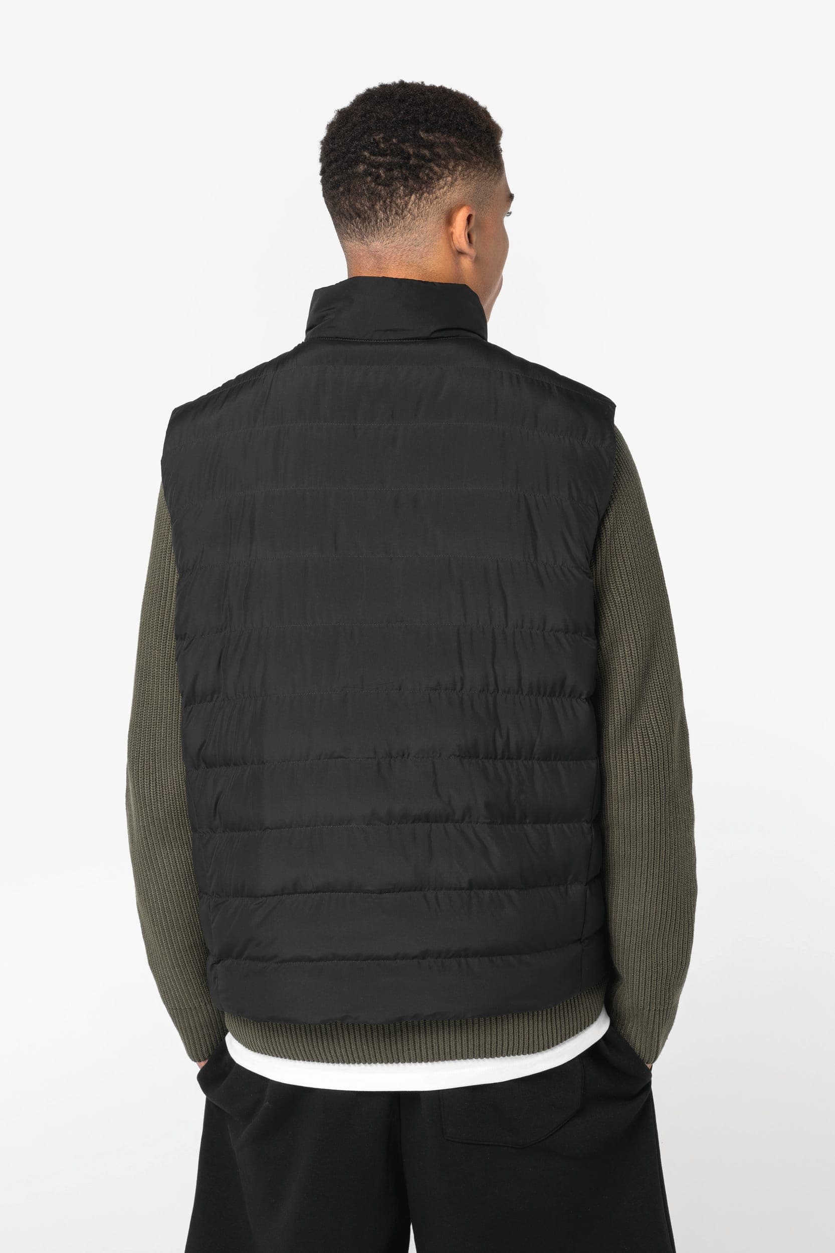 Bodywarmer écoresponsable matelassé homme en situation