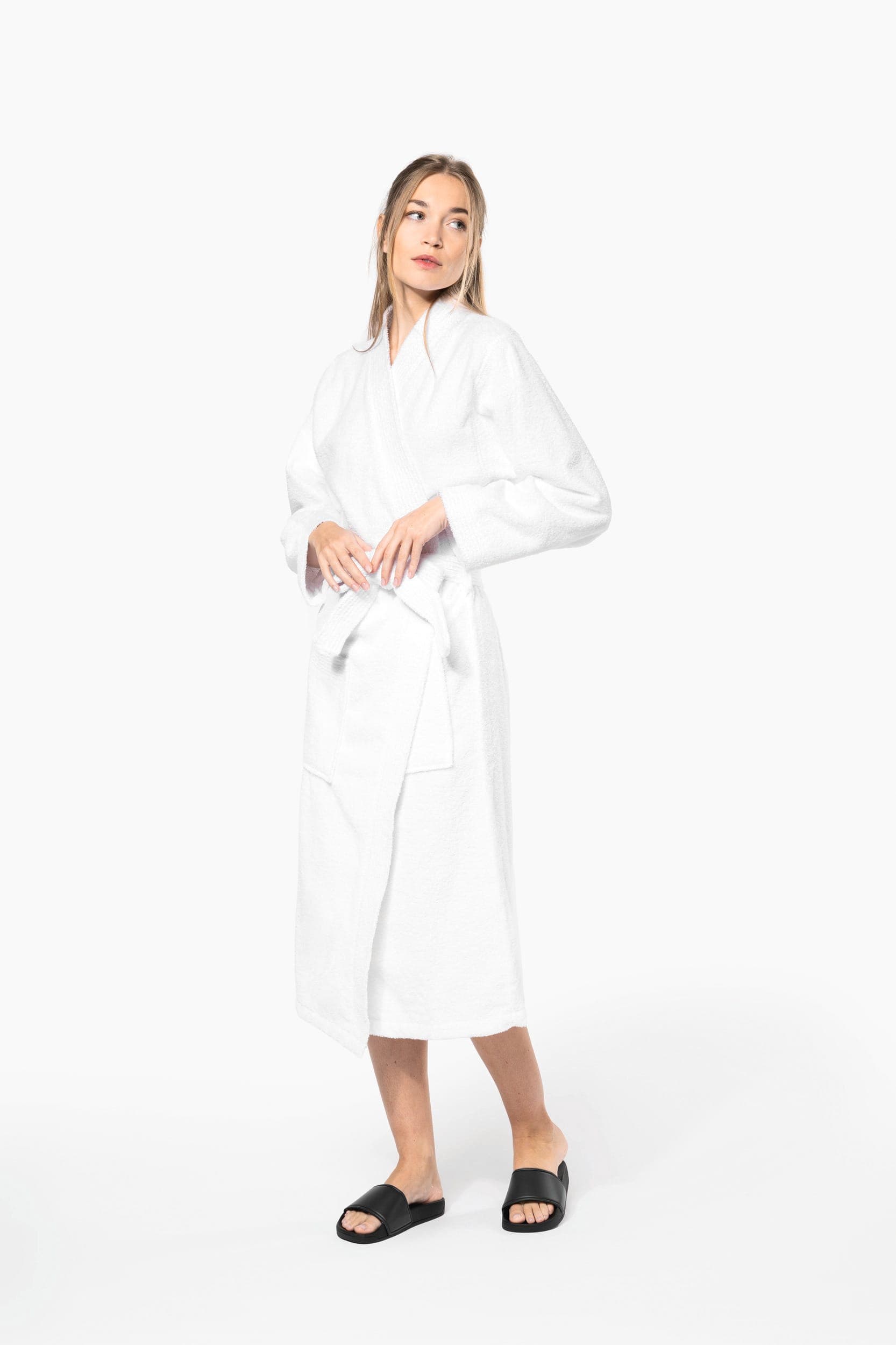 Peignoir col kimono en situation