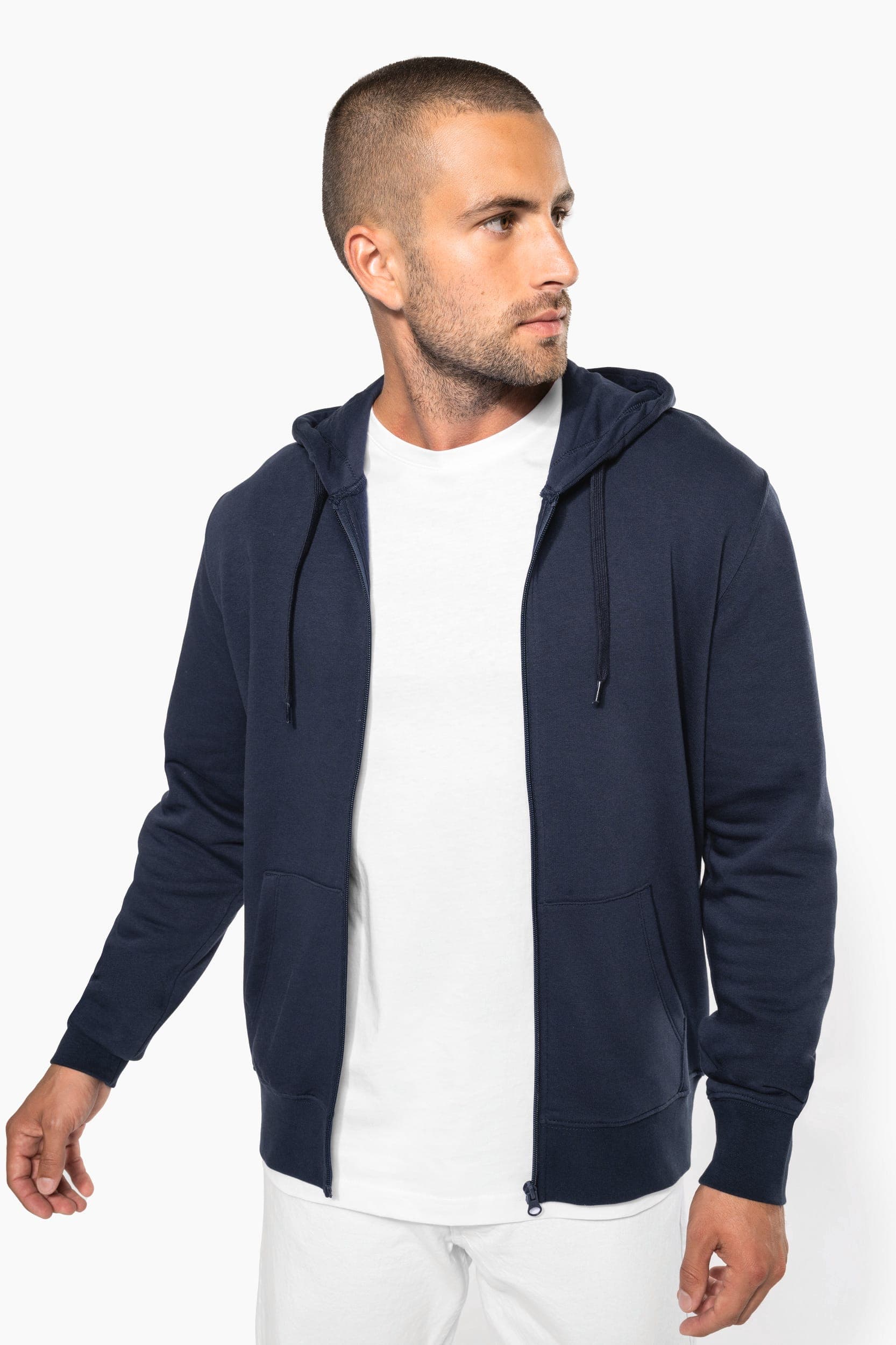 Sweat-shirt écoresponsable zippé à capuche homme en situation