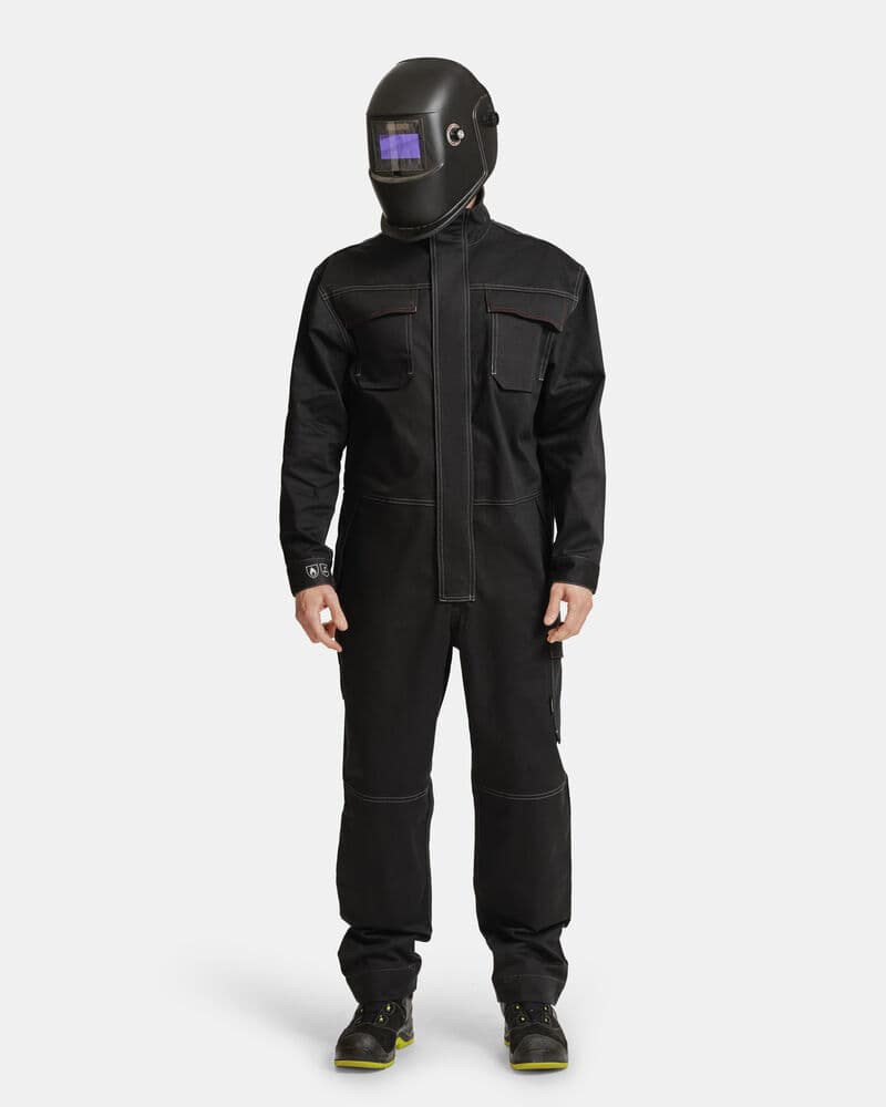 Jobman 4037 Welding Overall Flame Ret en situation