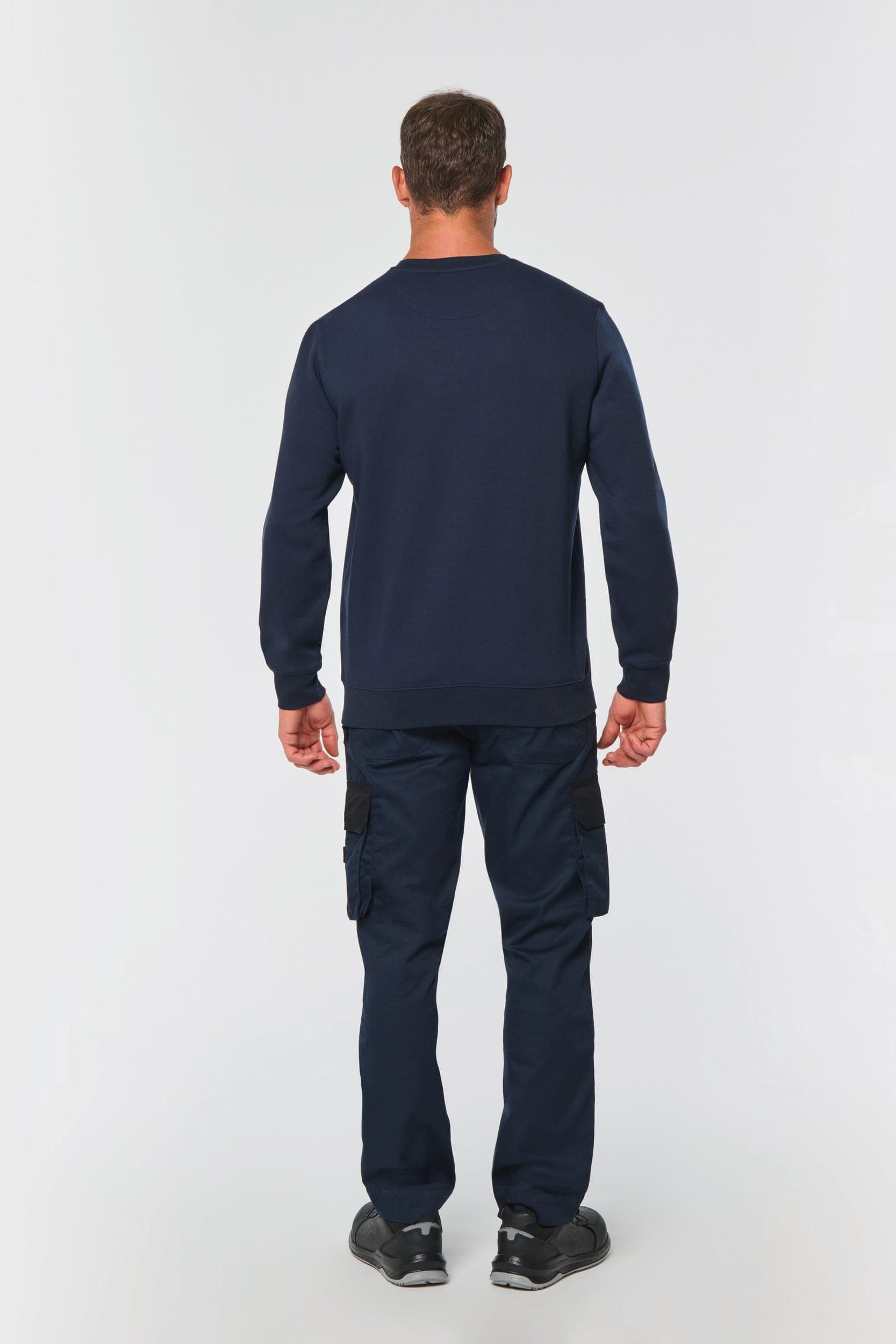 Sweat-shirt Day To Day zip poche contrastée unisexe en situation