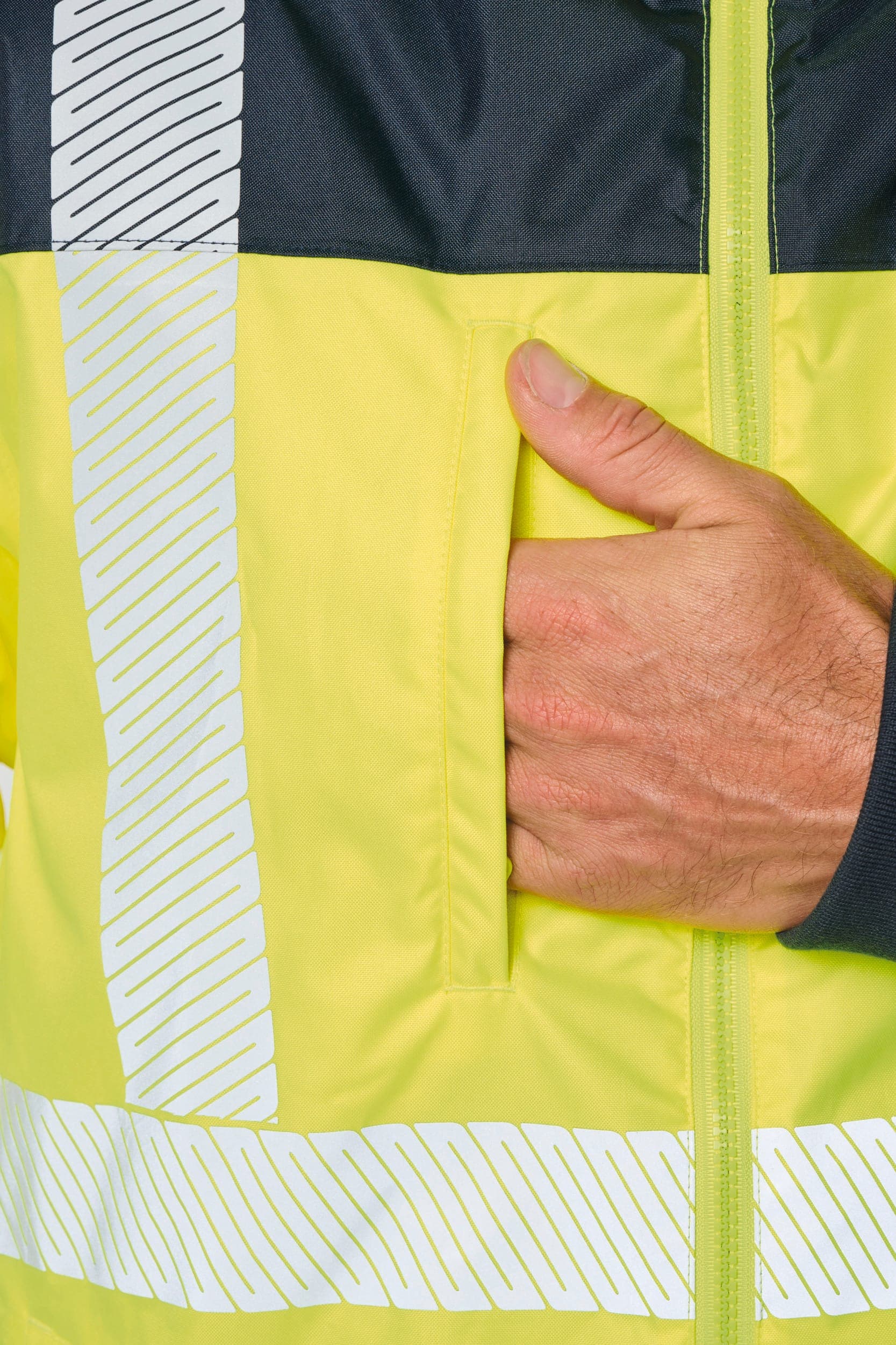 Parka de sécurité recyclée 4 en 1 unisexe en situation