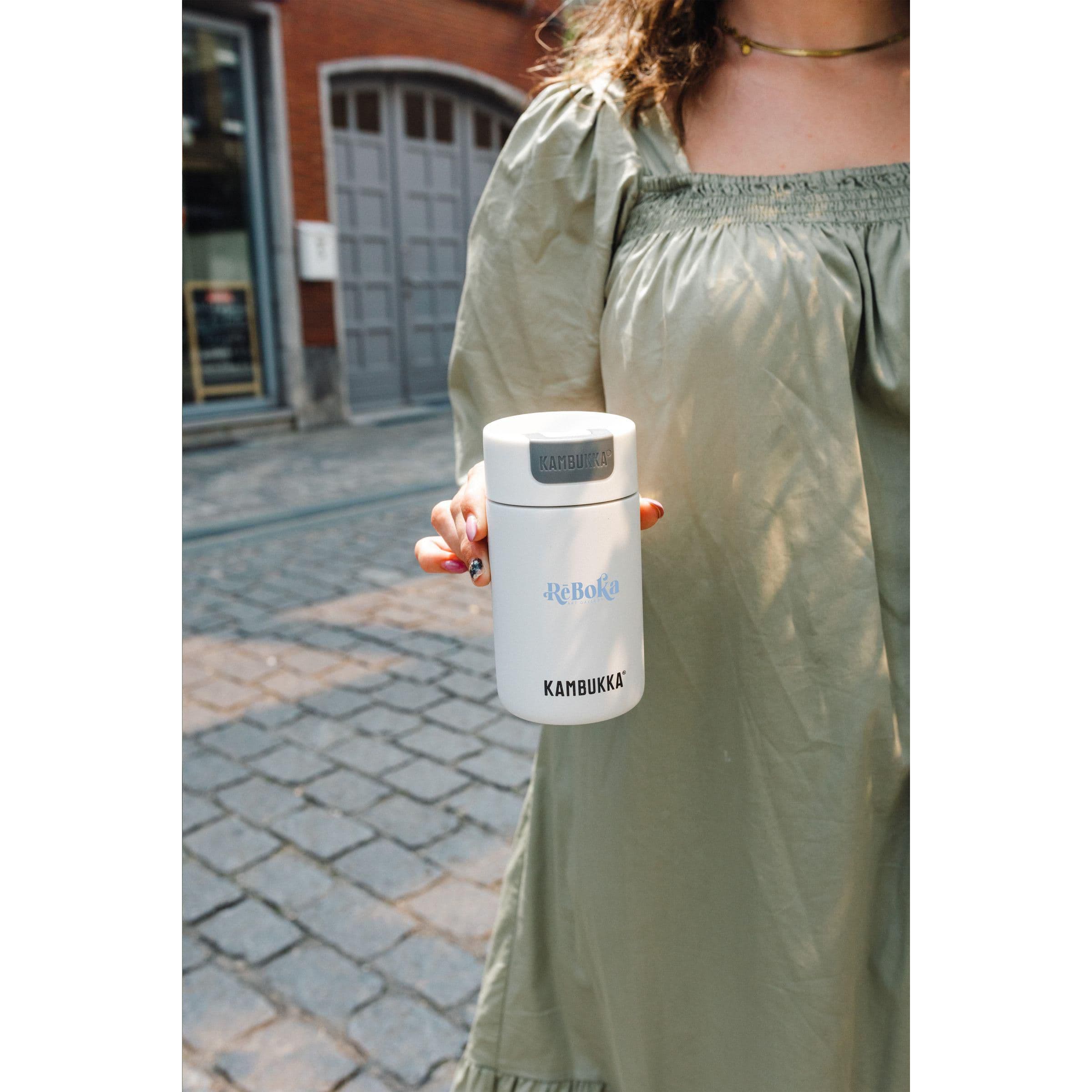 Gobelet thermos Kambukka® Olympus 300 ml en situation