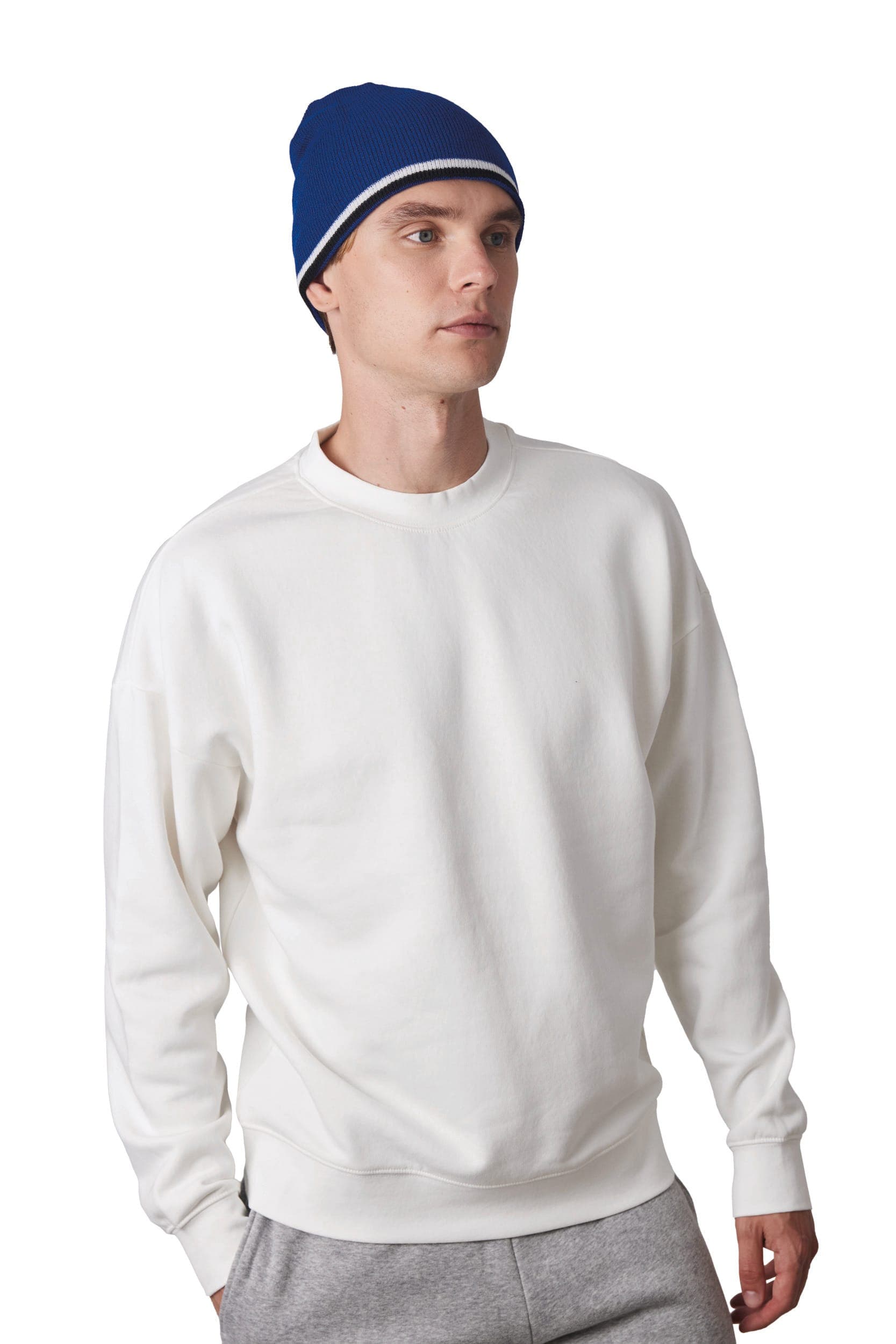 Bonnet bande bicolore contrastée en situation