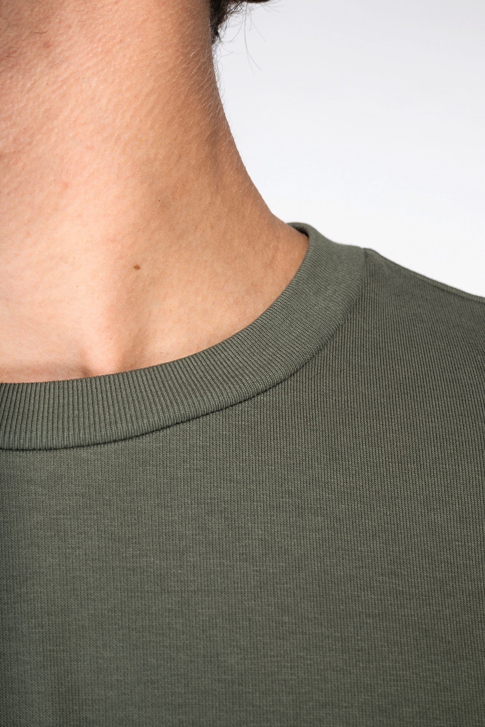 T-shirt écoresponsable oversize French Terry unisexe en situation