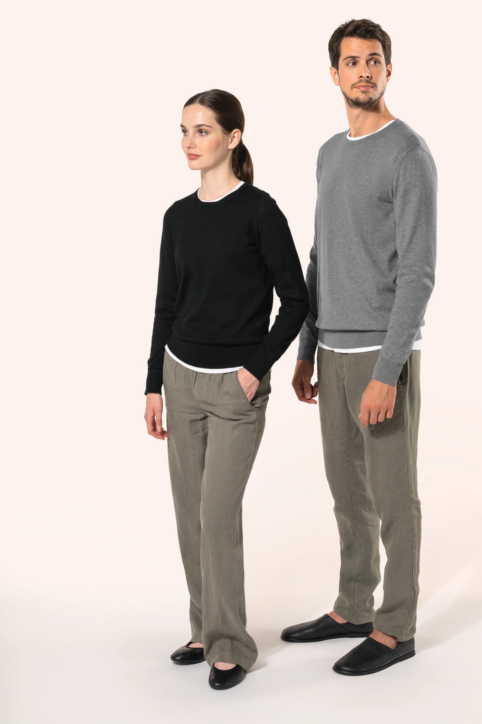 Pull Supima® col rond homme en situation