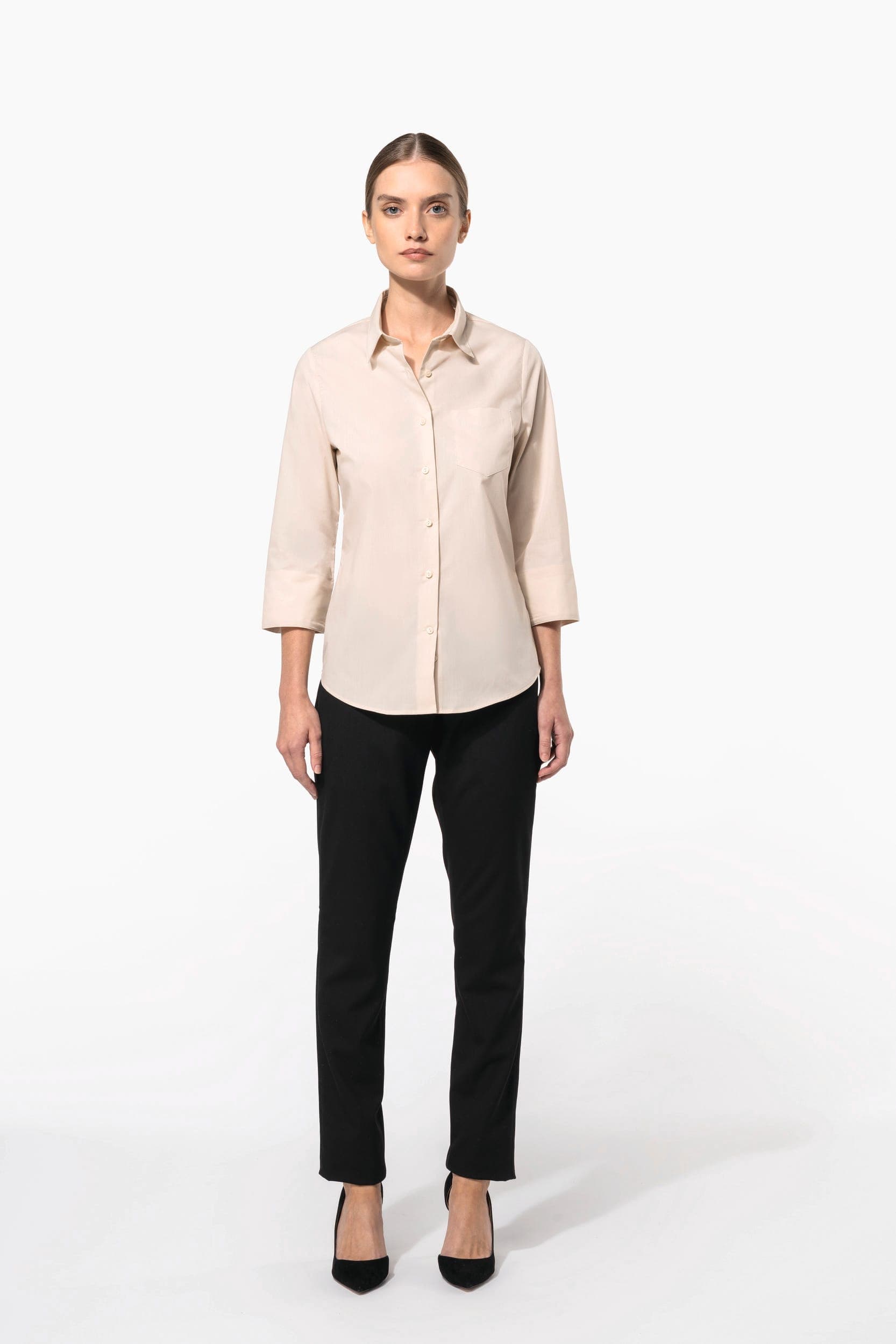 Chemise popeline polycoton manches 3/4 entretien facile femme en situation