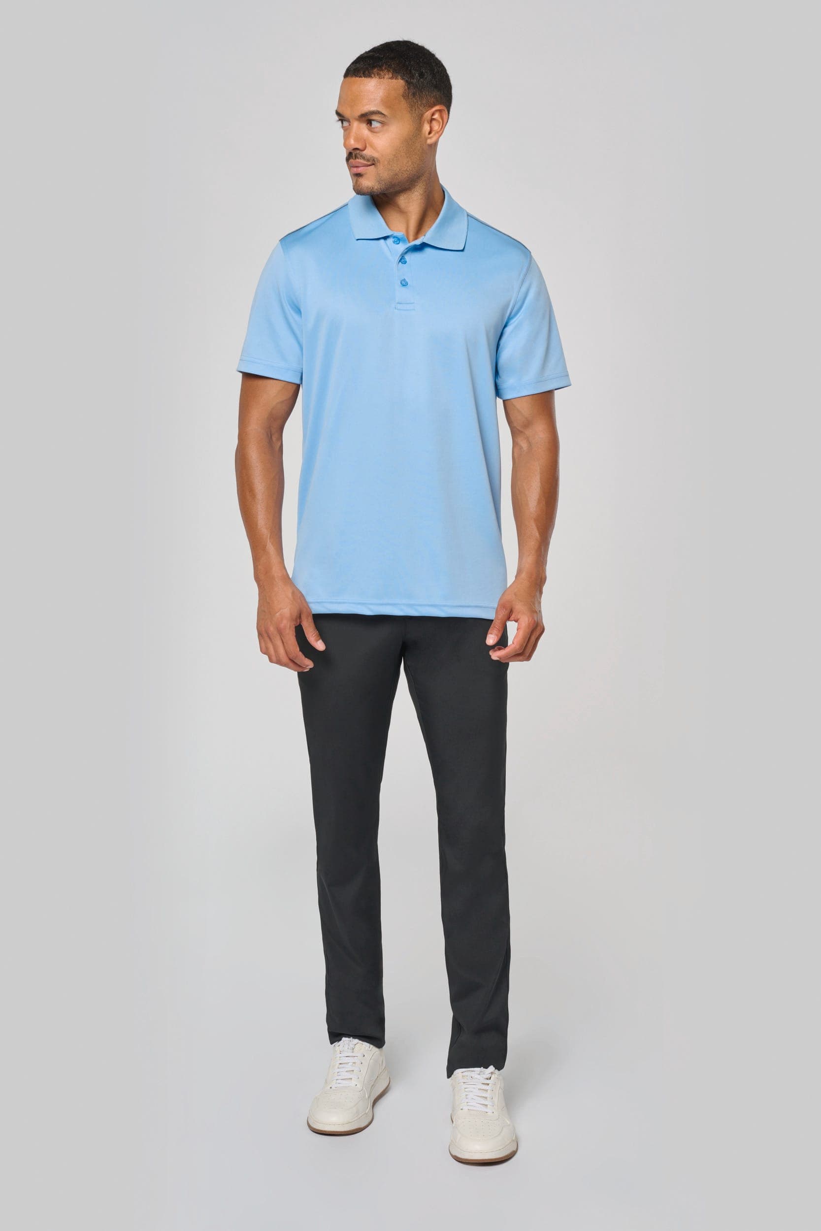 Pantalon homme en situation