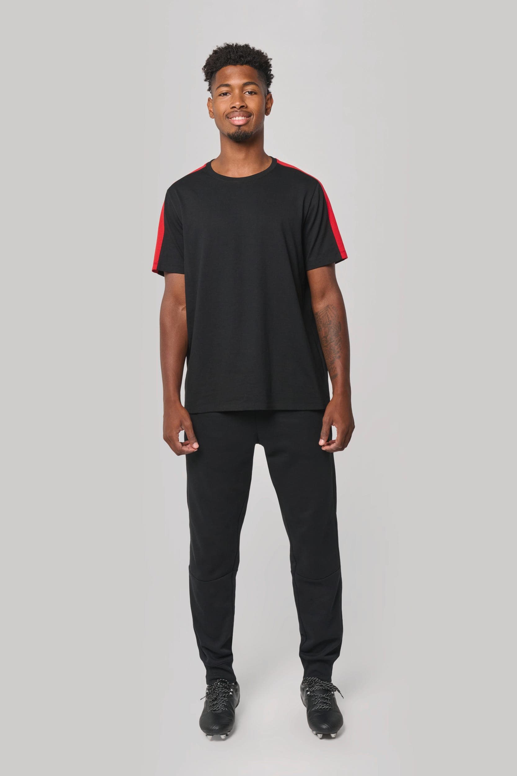 T-shirt teamwear unisexe en situation