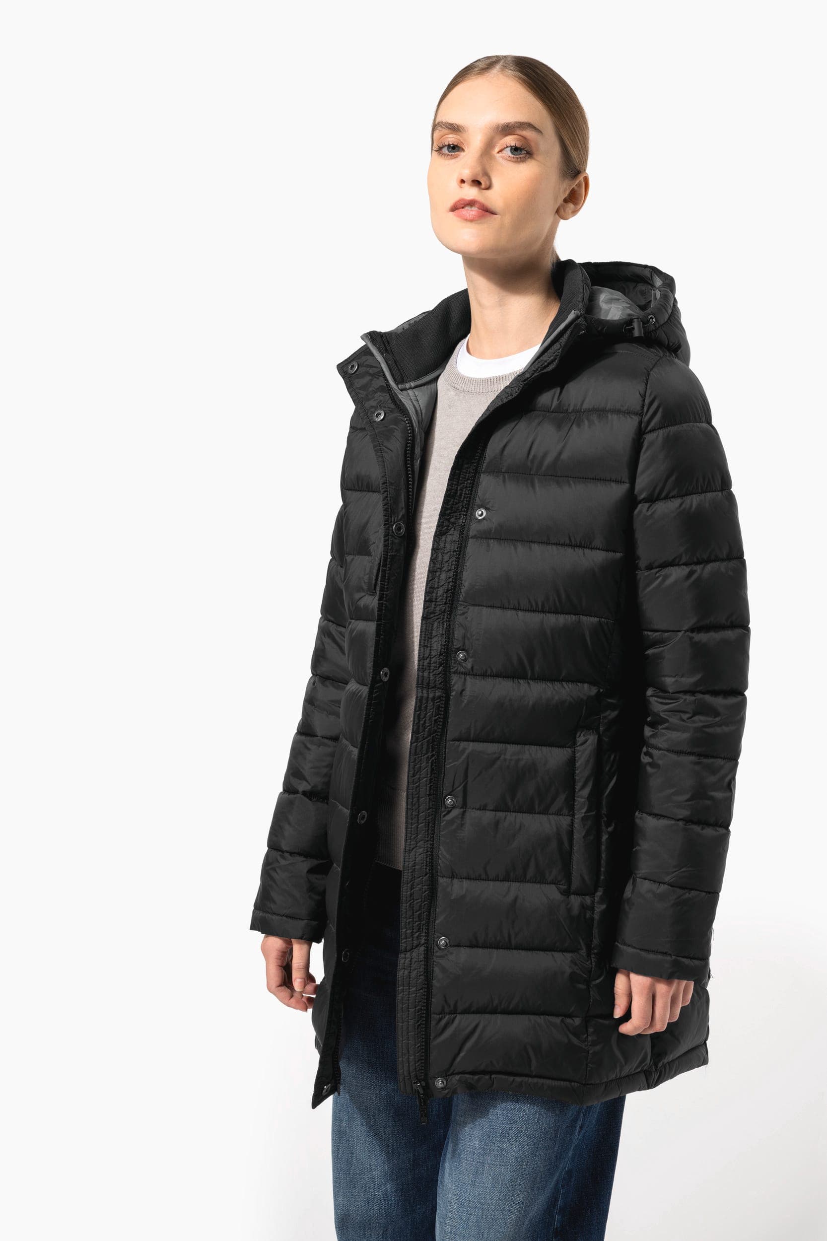 Parka doudoune légère à capuche femme en situation