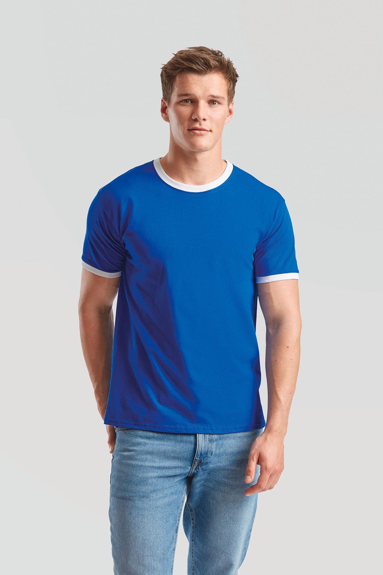 T-shirt Ringer Valueweight en situation