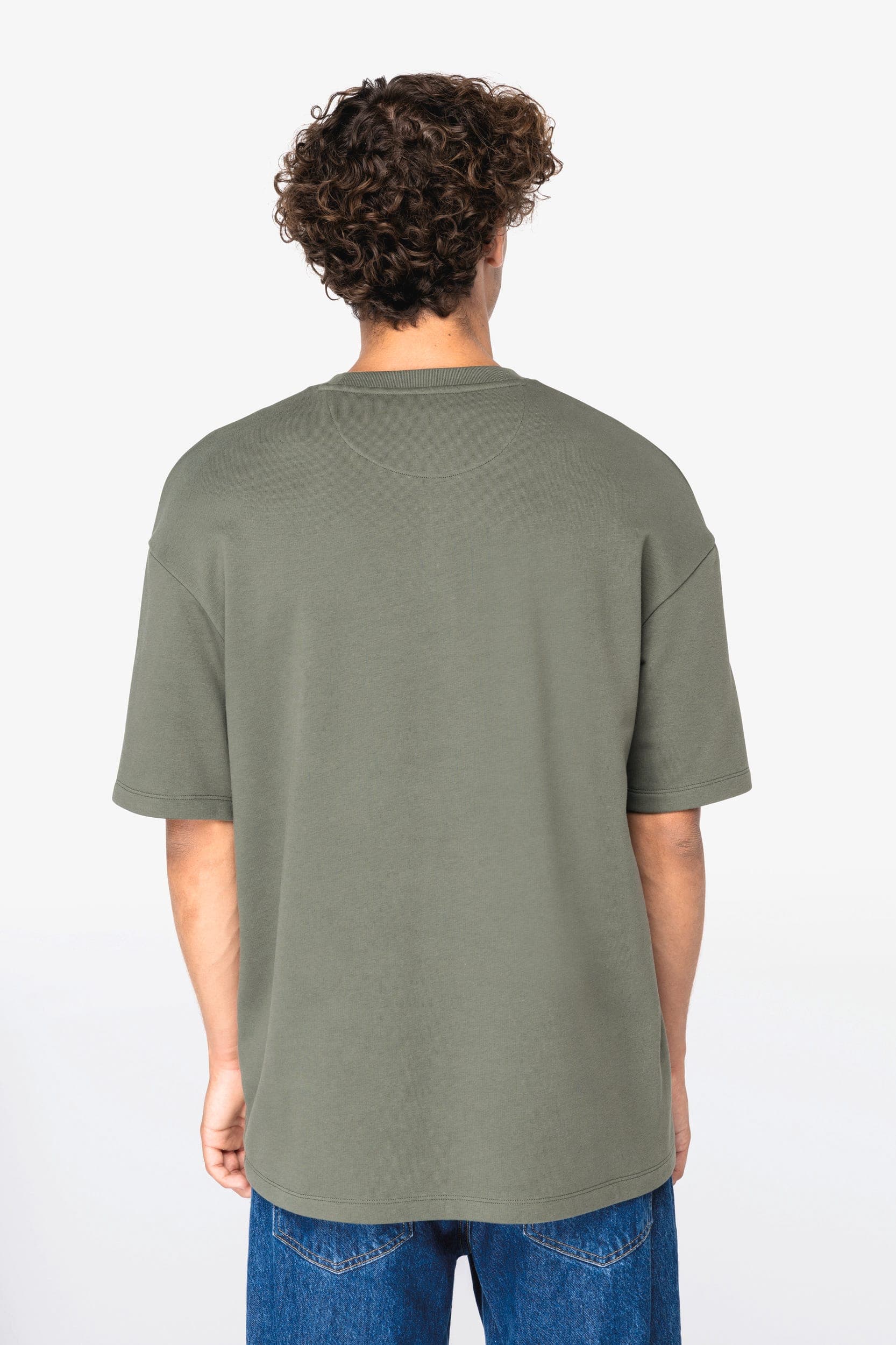 T-shirt écoresponsable oversize French Terry unisexe en situation