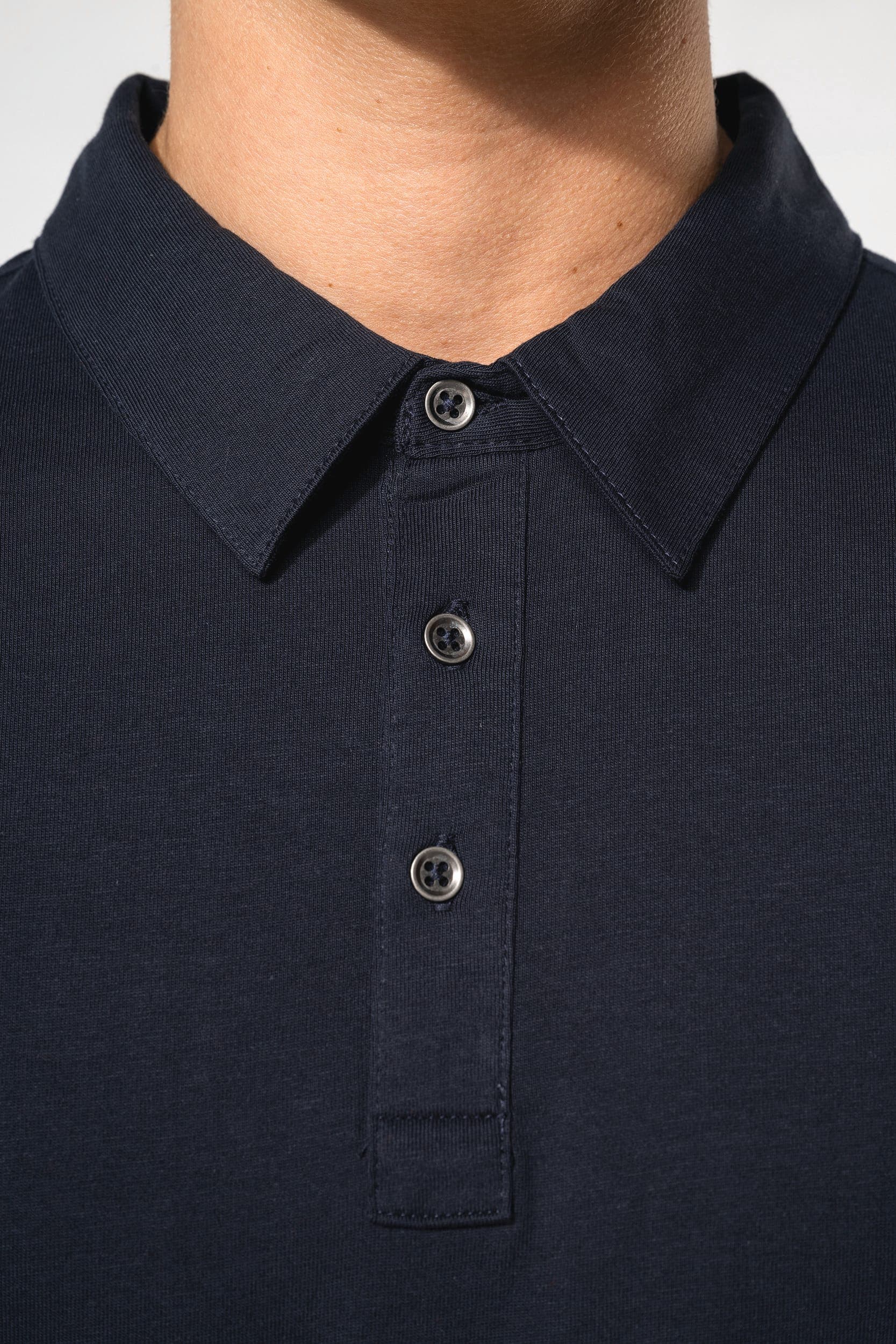 Polo jersey manches longues homme en situation