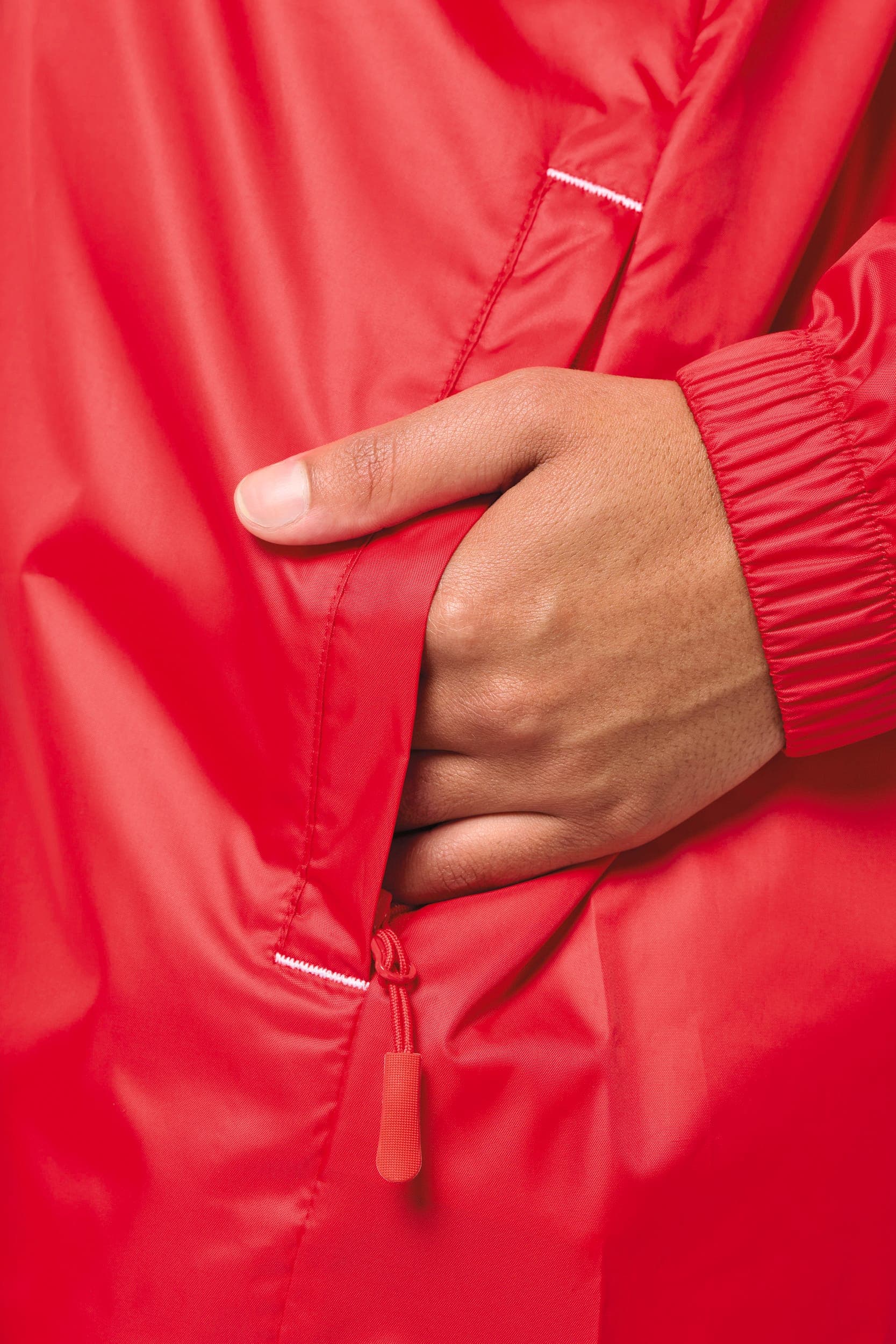 Veste de pluie unisexe en situation