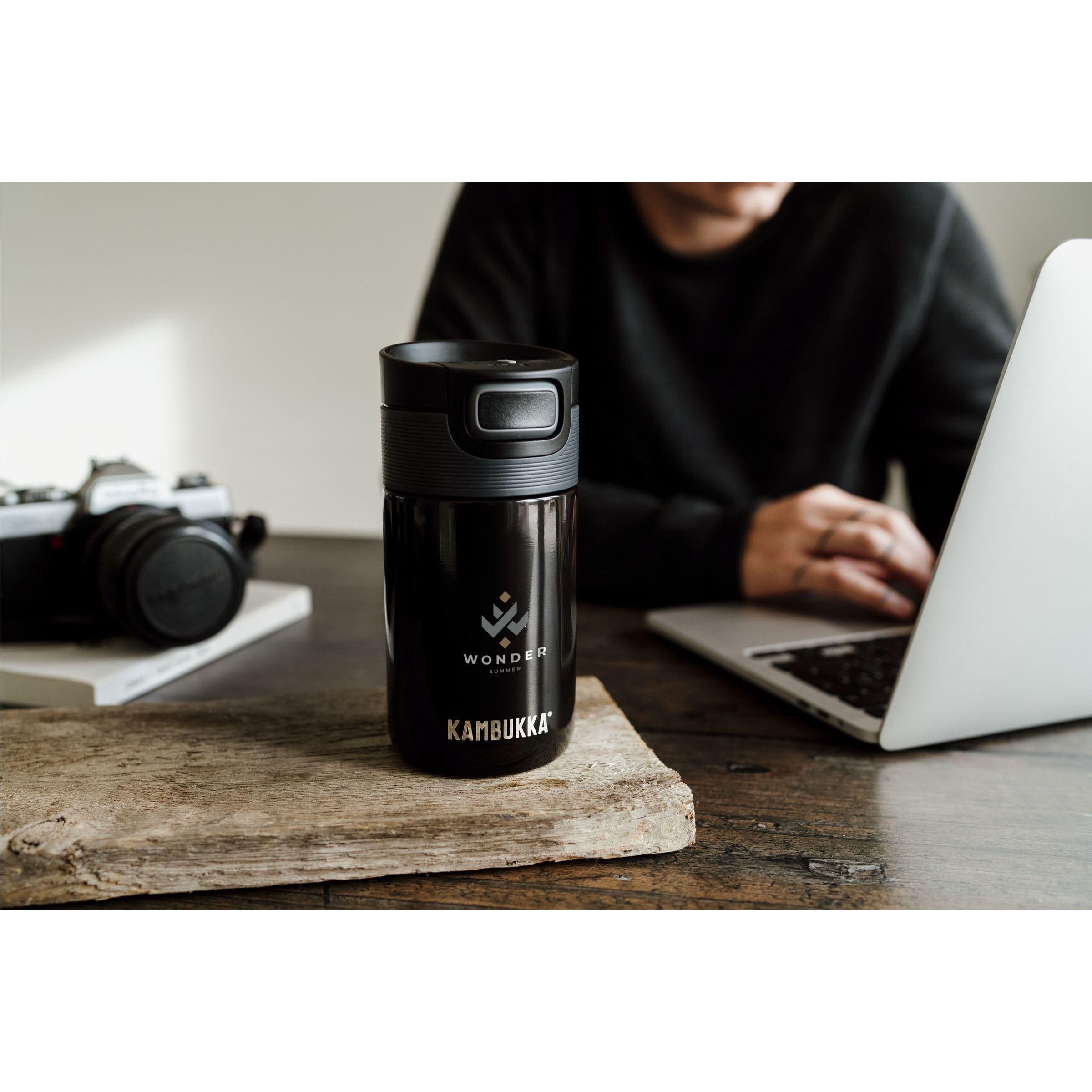 Gobelet thermos Kambukka® Etna 300 ml en situation