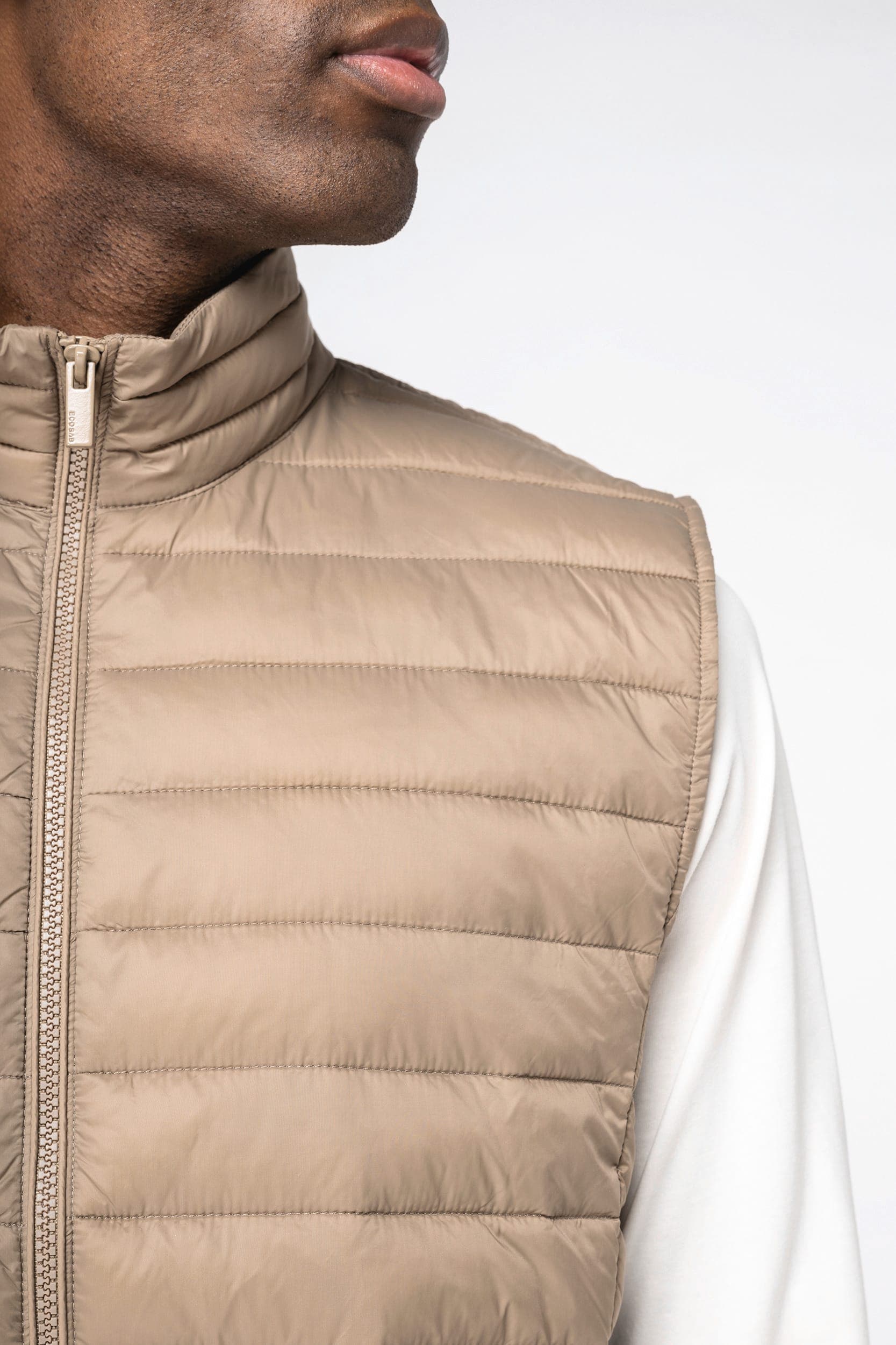 Bodywarmer écoresponsable léger homme en situation