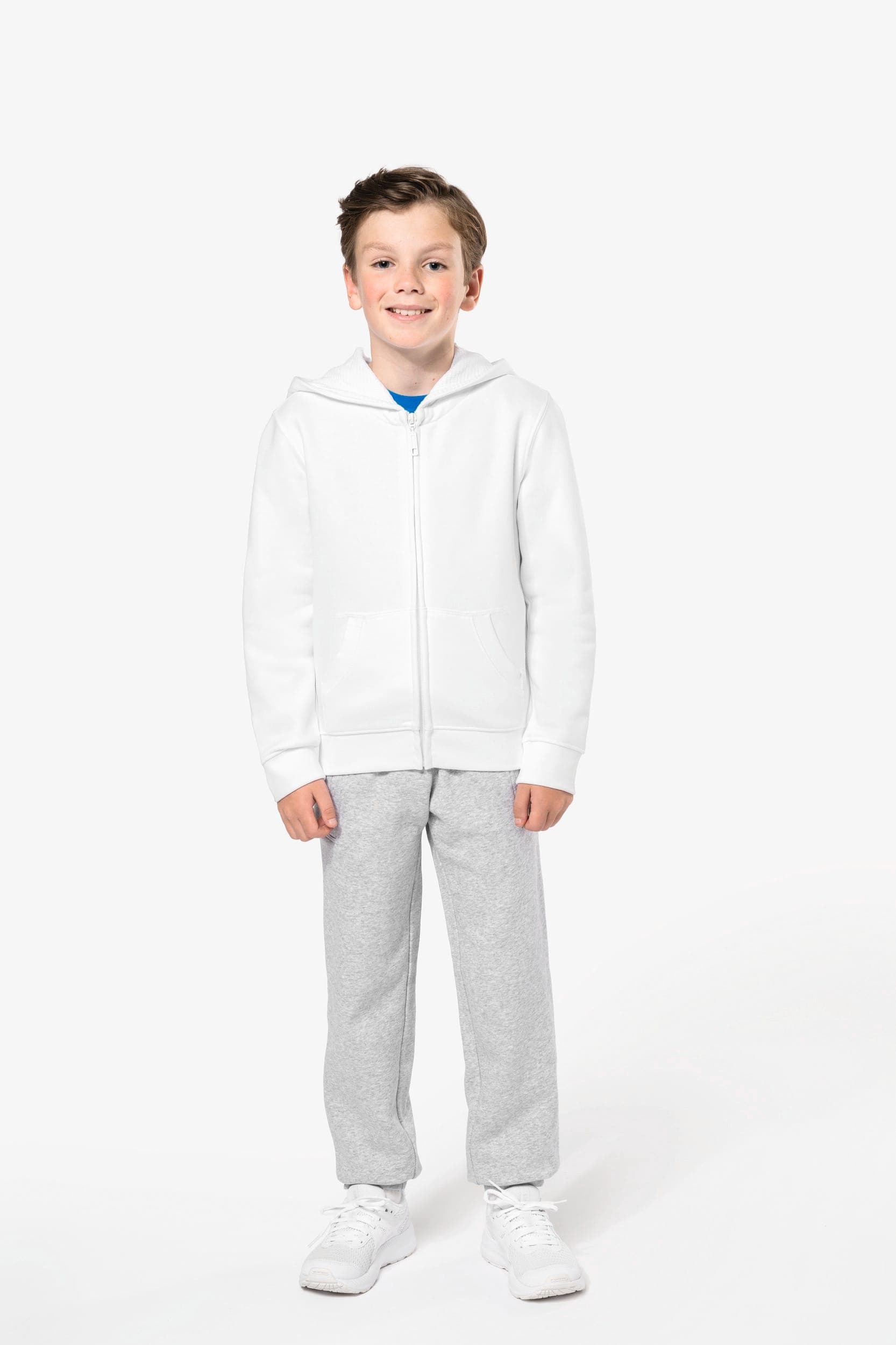 Sweat-shirt capuche zippé enfant en situation