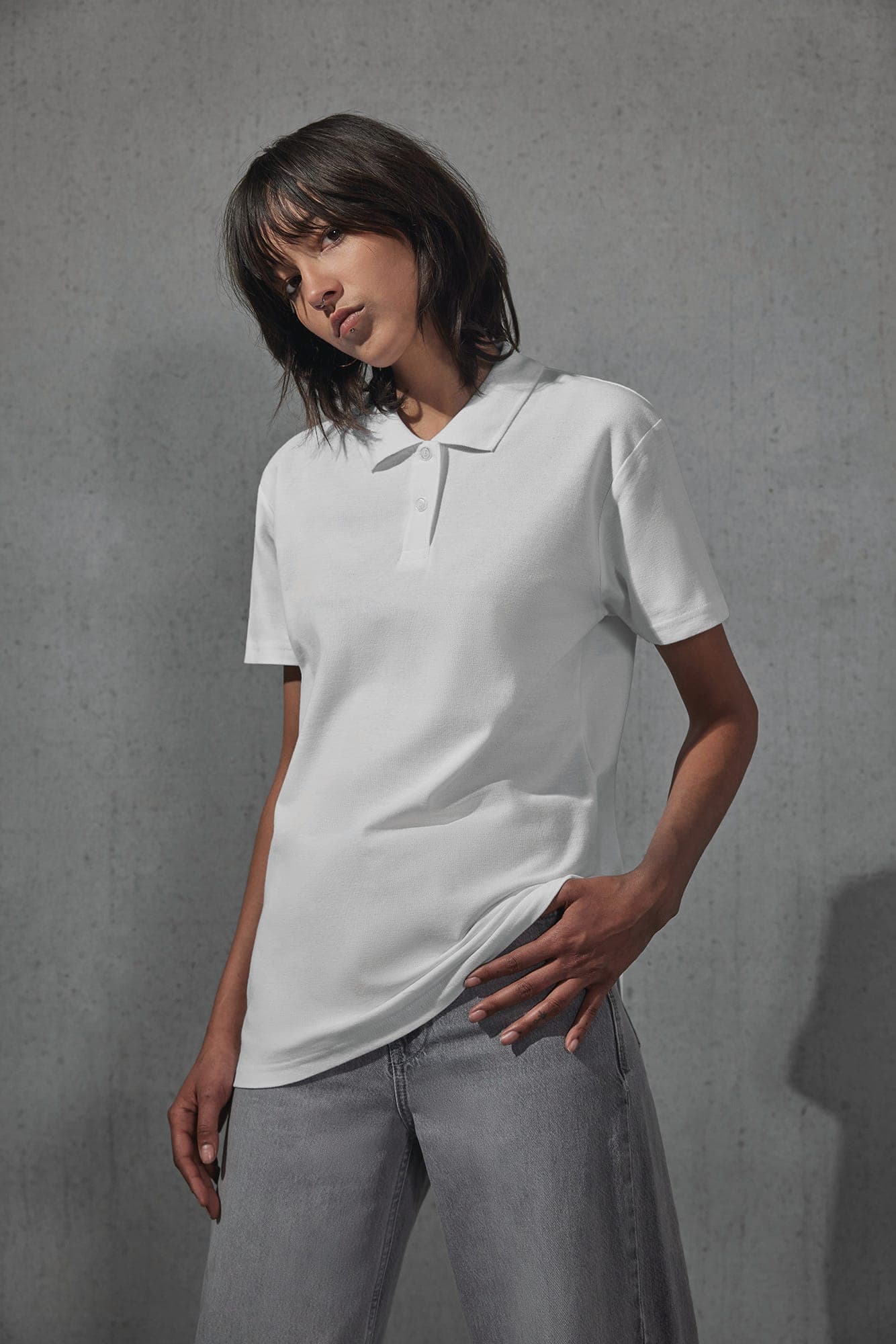 Polo femme ID.001 en situation