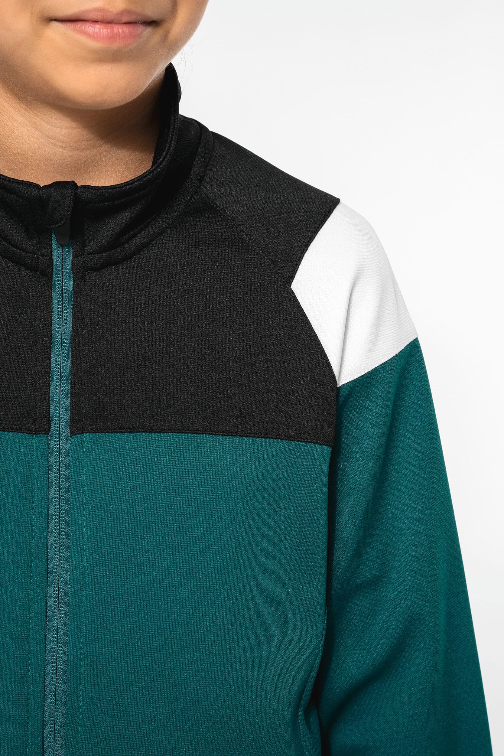 Veste de survêtement zippée enfant en situation