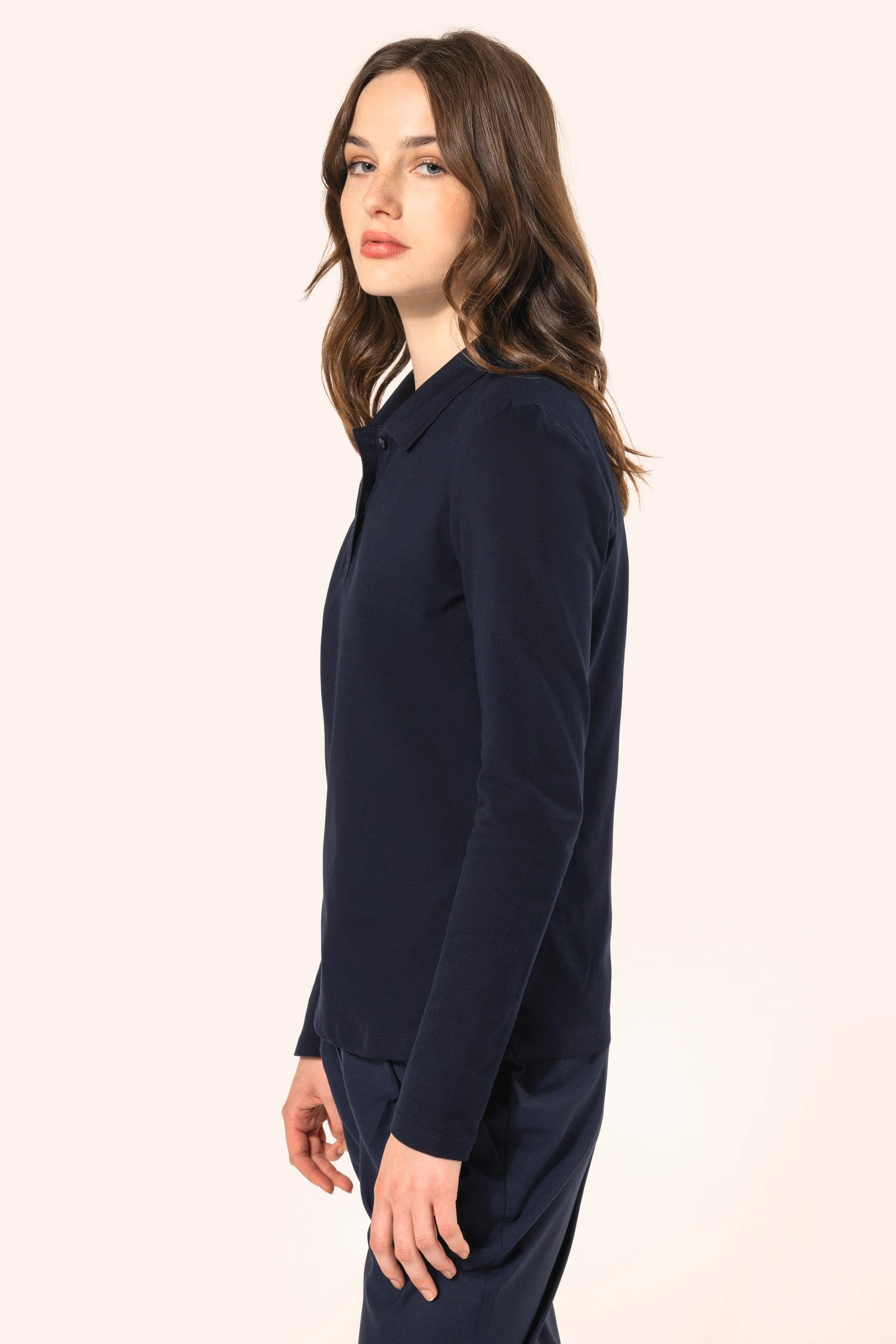 Polo Supima® manches longues femme en situation