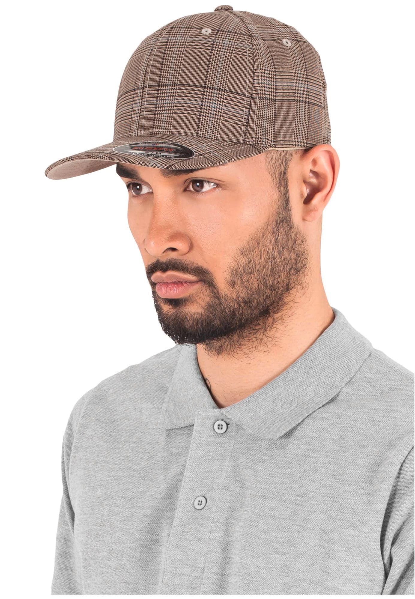 Casquette motif prince de galles en situation
