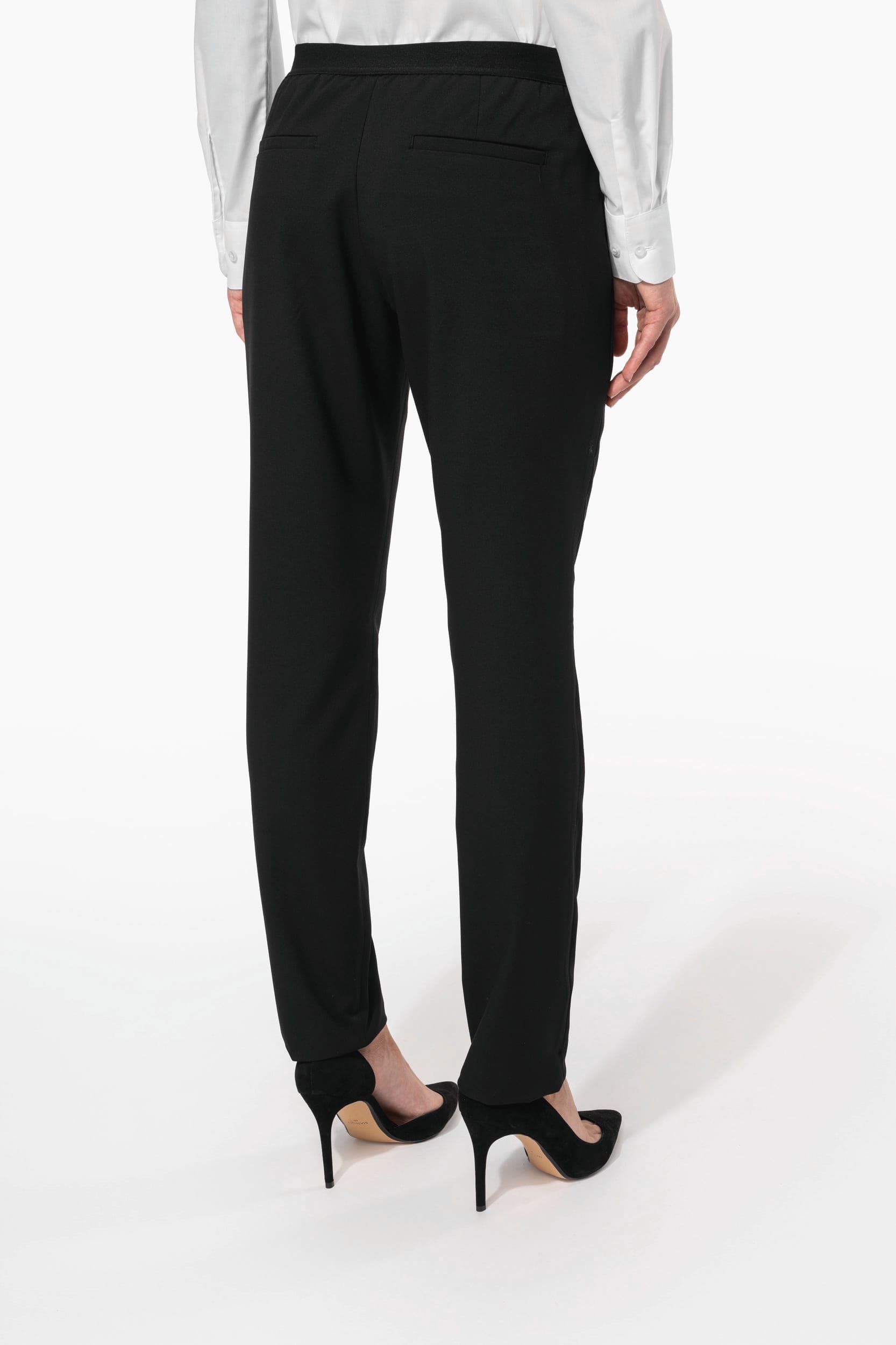 Pantalon femme en situation