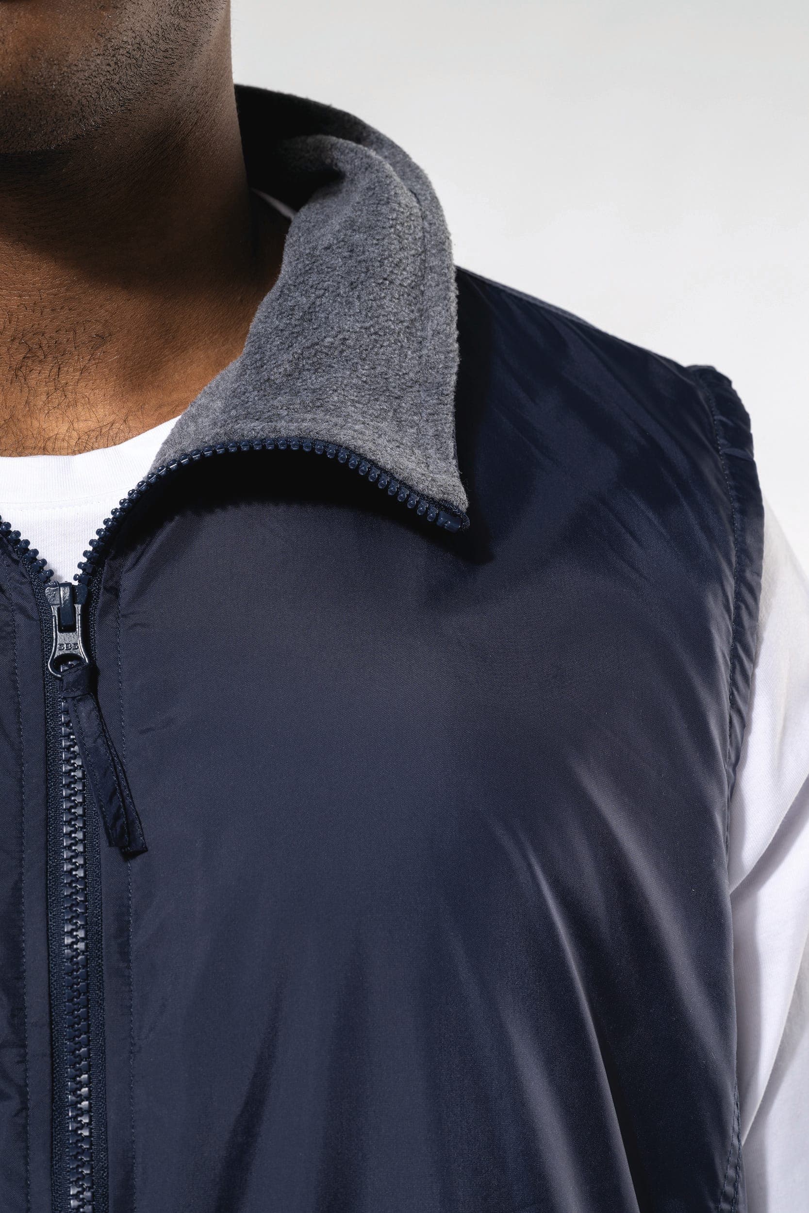 Bodywarmer doublé polaire unisexe en situation