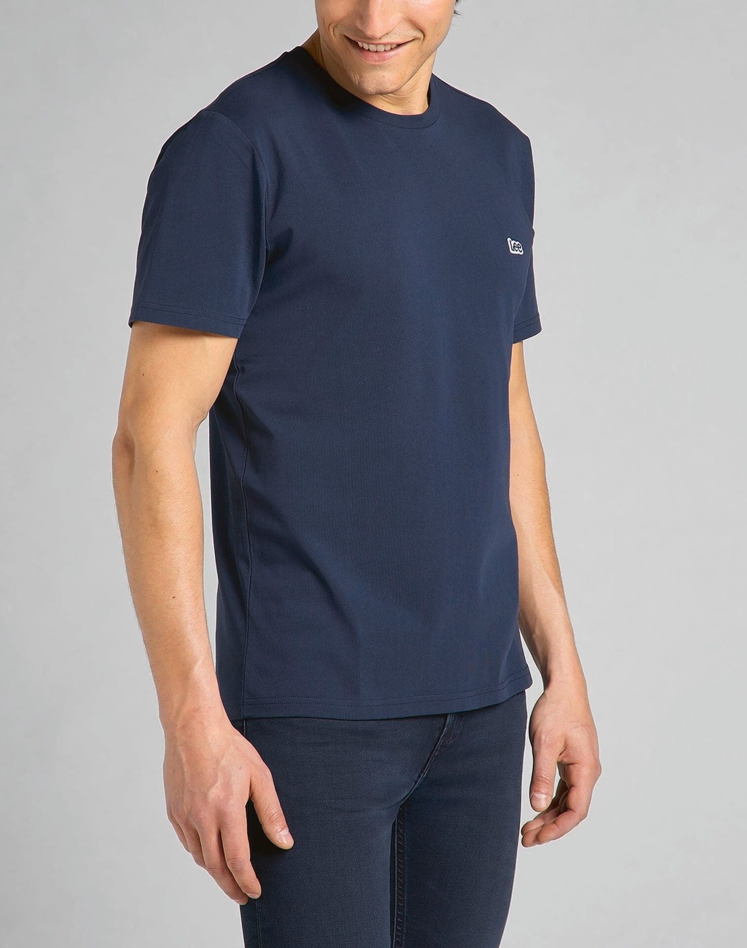 T-shirt Patch Logo Lee en situation