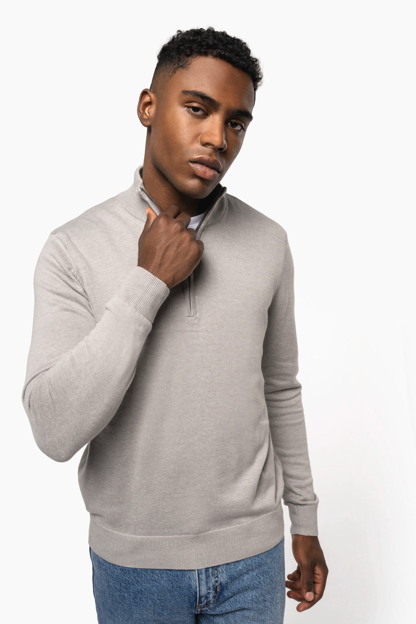 Pull 1/4 zip homme en situation