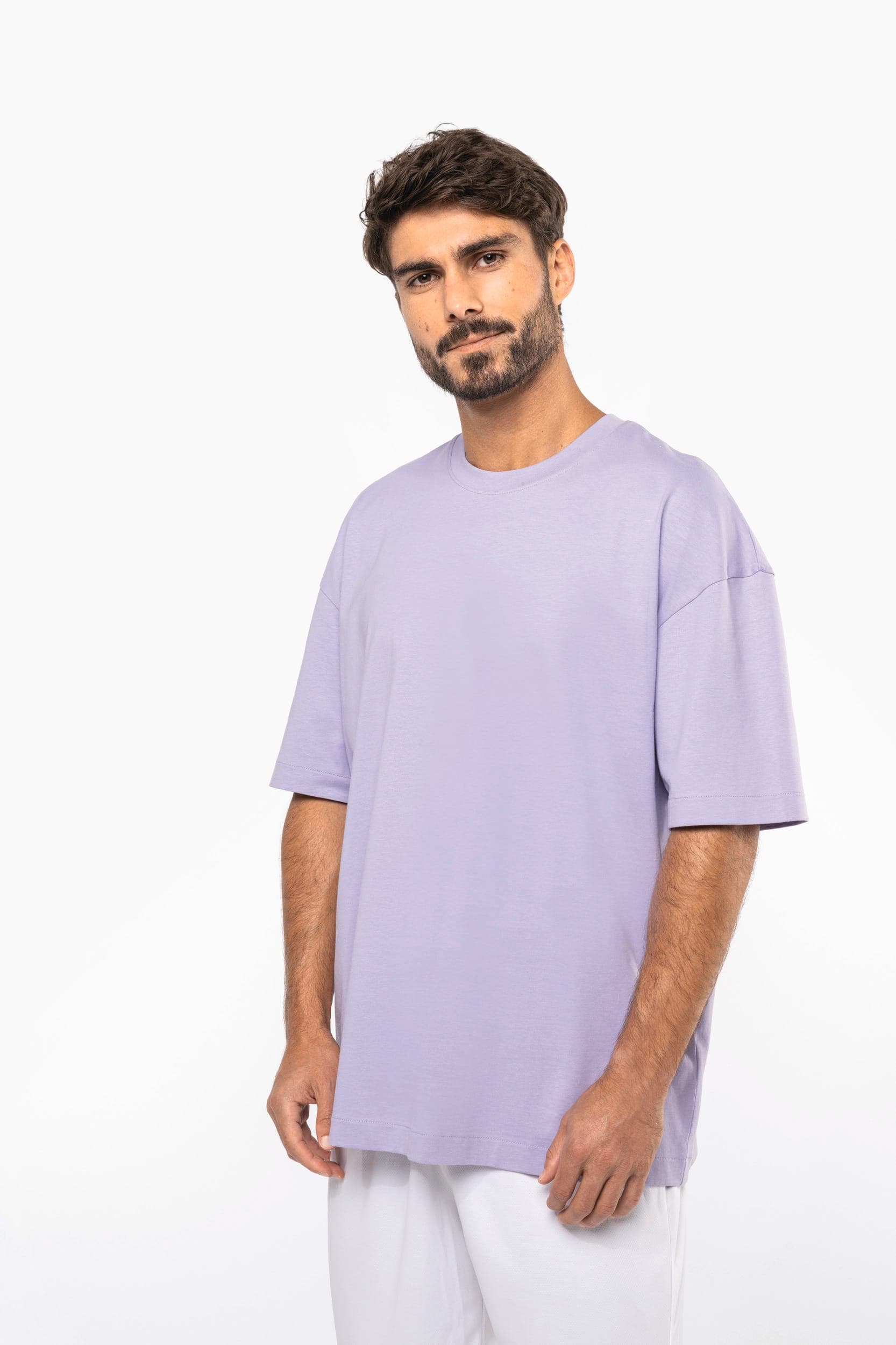 T-shirt unisexe oversize manches courtes en situation