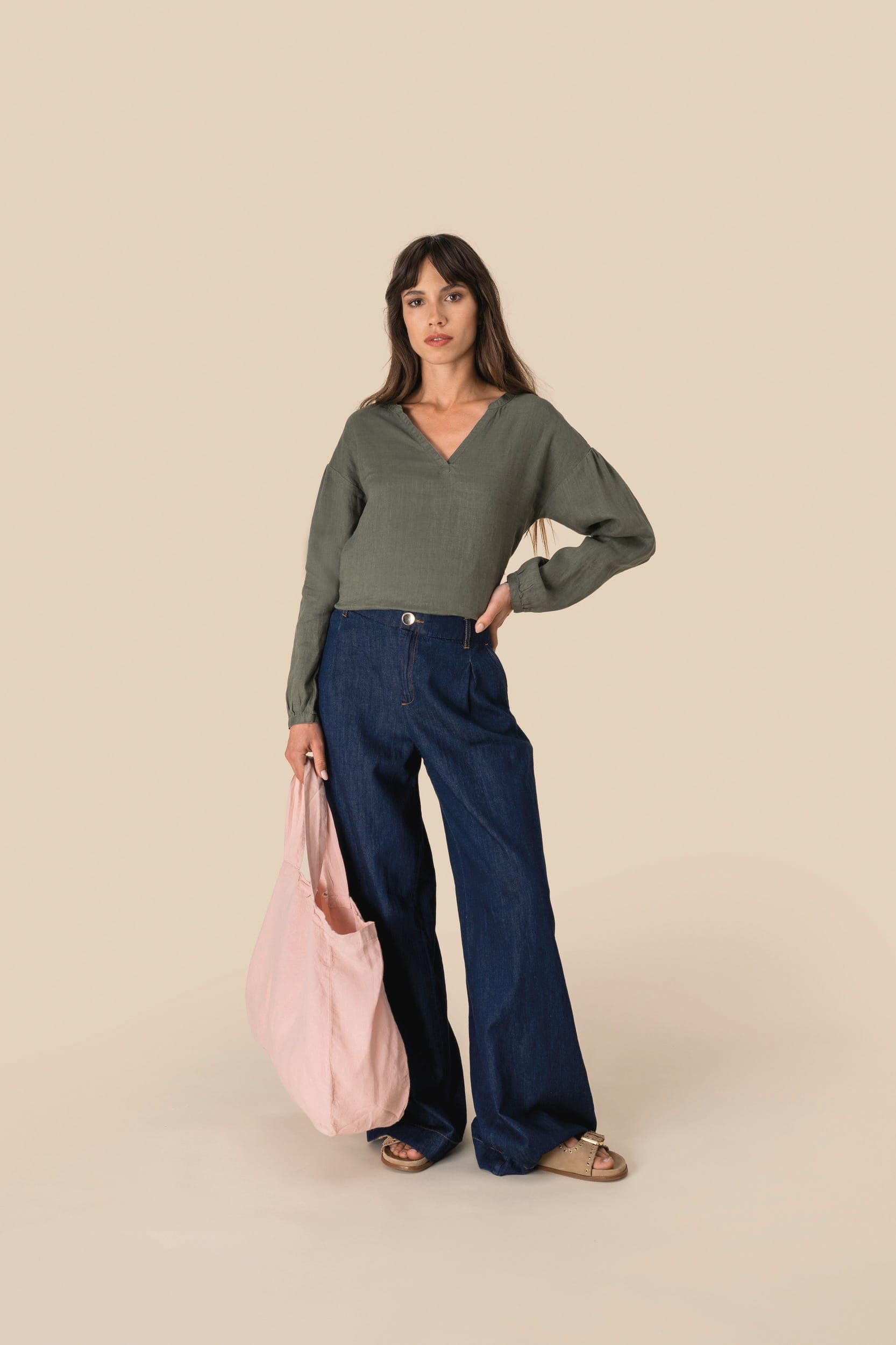 Blouse en lin femme en situation