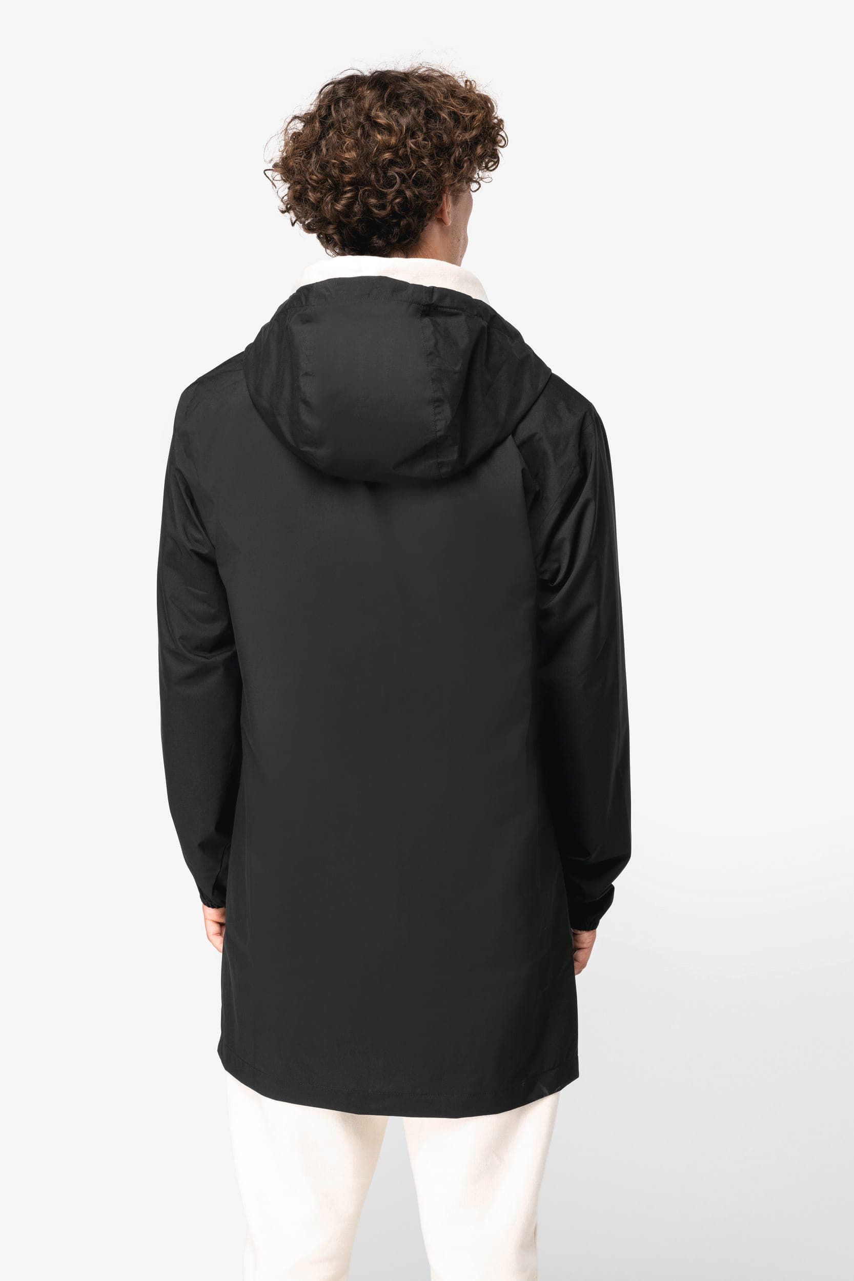 Veste écoresponsable imperméable unisexe en situation